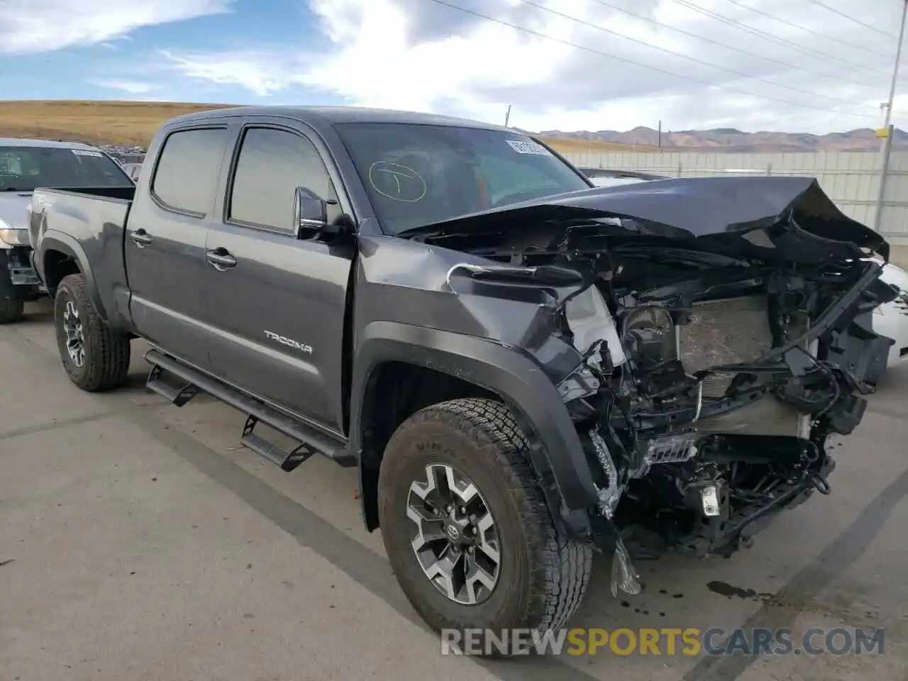 1 Photograph of a damaged car 3TMDZ5BN1LM096364 TOYOTA TACOMA 2020