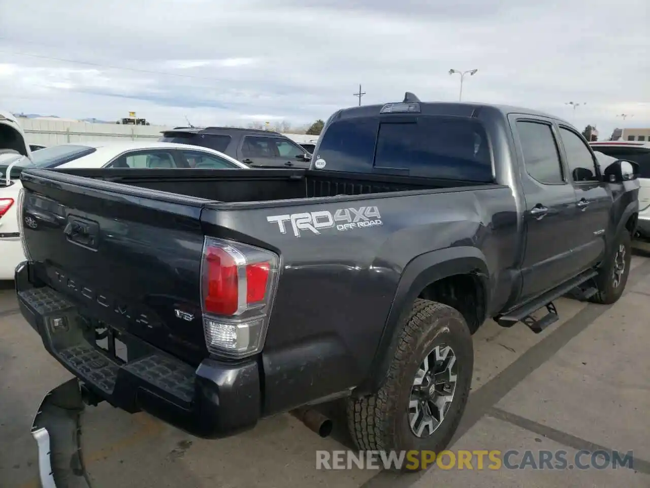 4 Photograph of a damaged car 3TMDZ5BN1LM096364 TOYOTA TACOMA 2020