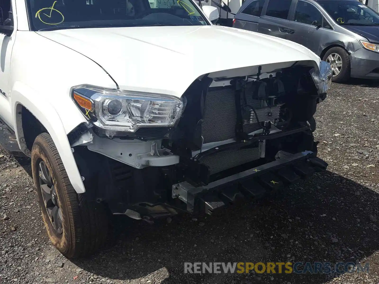 9 Photograph of a damaged car 3TMDZ5BN2LM081212 TOYOTA TACOMA 2020