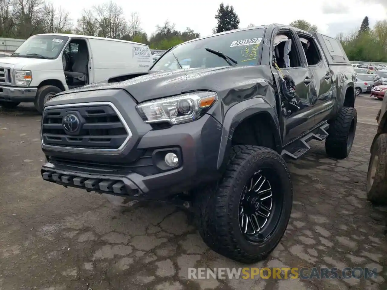 2 Photograph of a damaged car 3TMDZ5BN2LM082036 TOYOTA TACOMA 2020