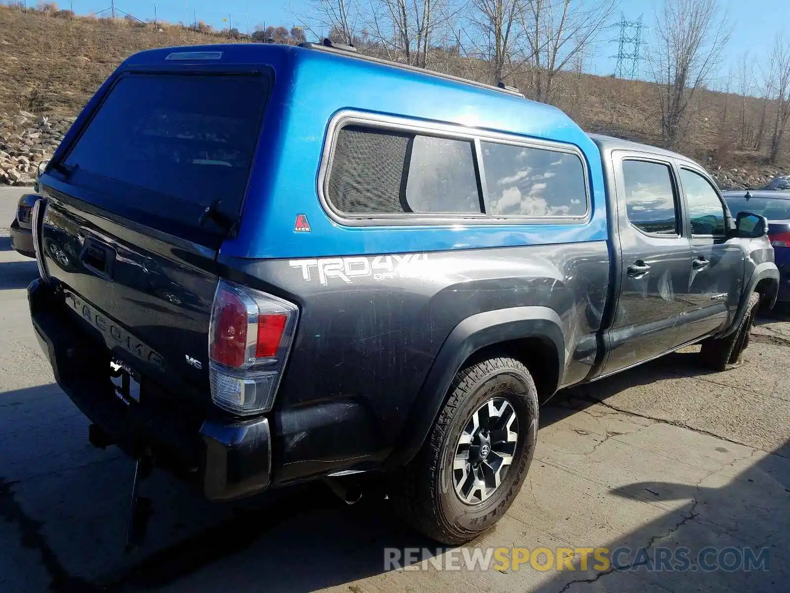 4 Photograph of a damaged car 3TMDZ5BN2LM088130 TOYOTA TACOMA 2020