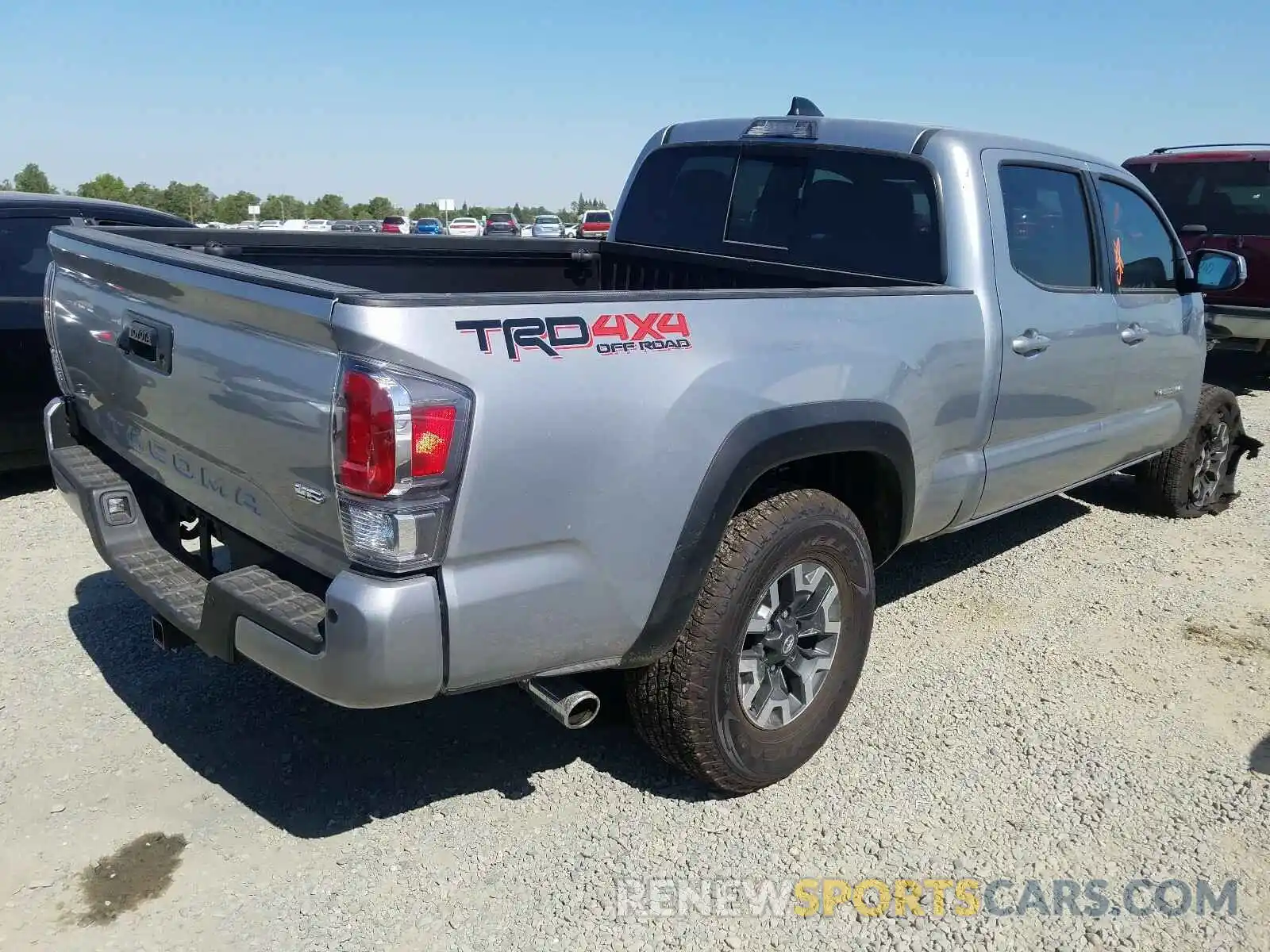 4 Photograph of a damaged car 3TMDZ5BN2LM091836 TOYOTA TACOMA 2020