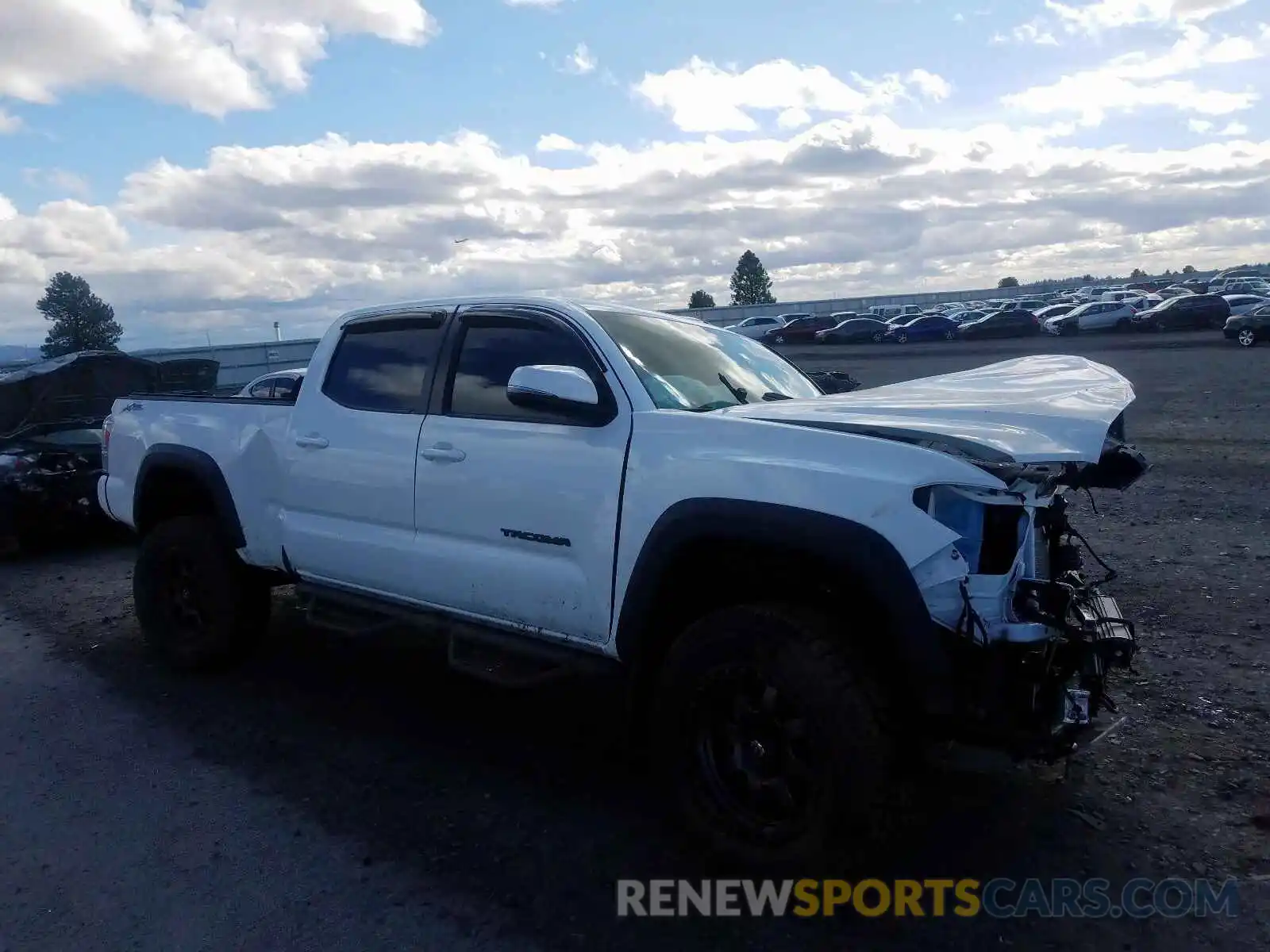 1 Photograph of a damaged car 3TMDZ5BN3LM082322 TOYOTA TACOMA 2020