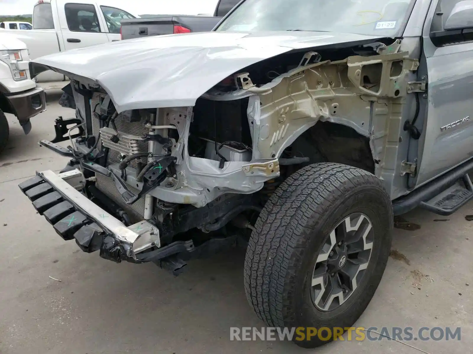 9 Photograph of a damaged car 3TMDZ5BN3LM083907 TOYOTA TACOMA 2020