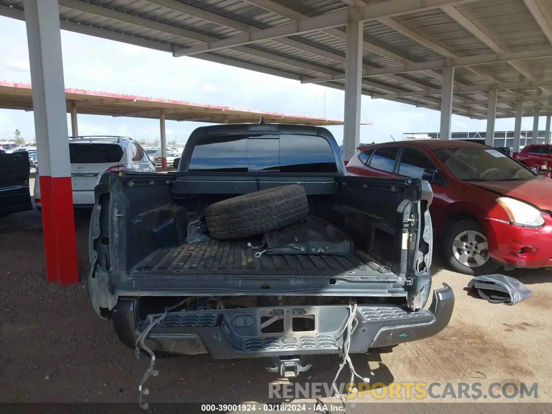 17 Photograph of a damaged car 3TMDZ5BN3LM084698 TOYOTA TACOMA 2020