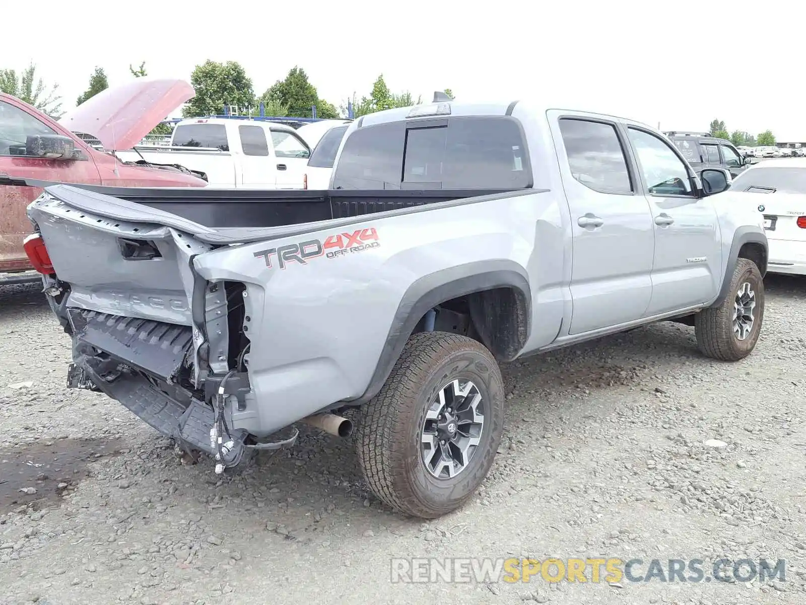 4 Photograph of a damaged car 3TMDZ5BN3LM089805 TOYOTA TACOMA 2020