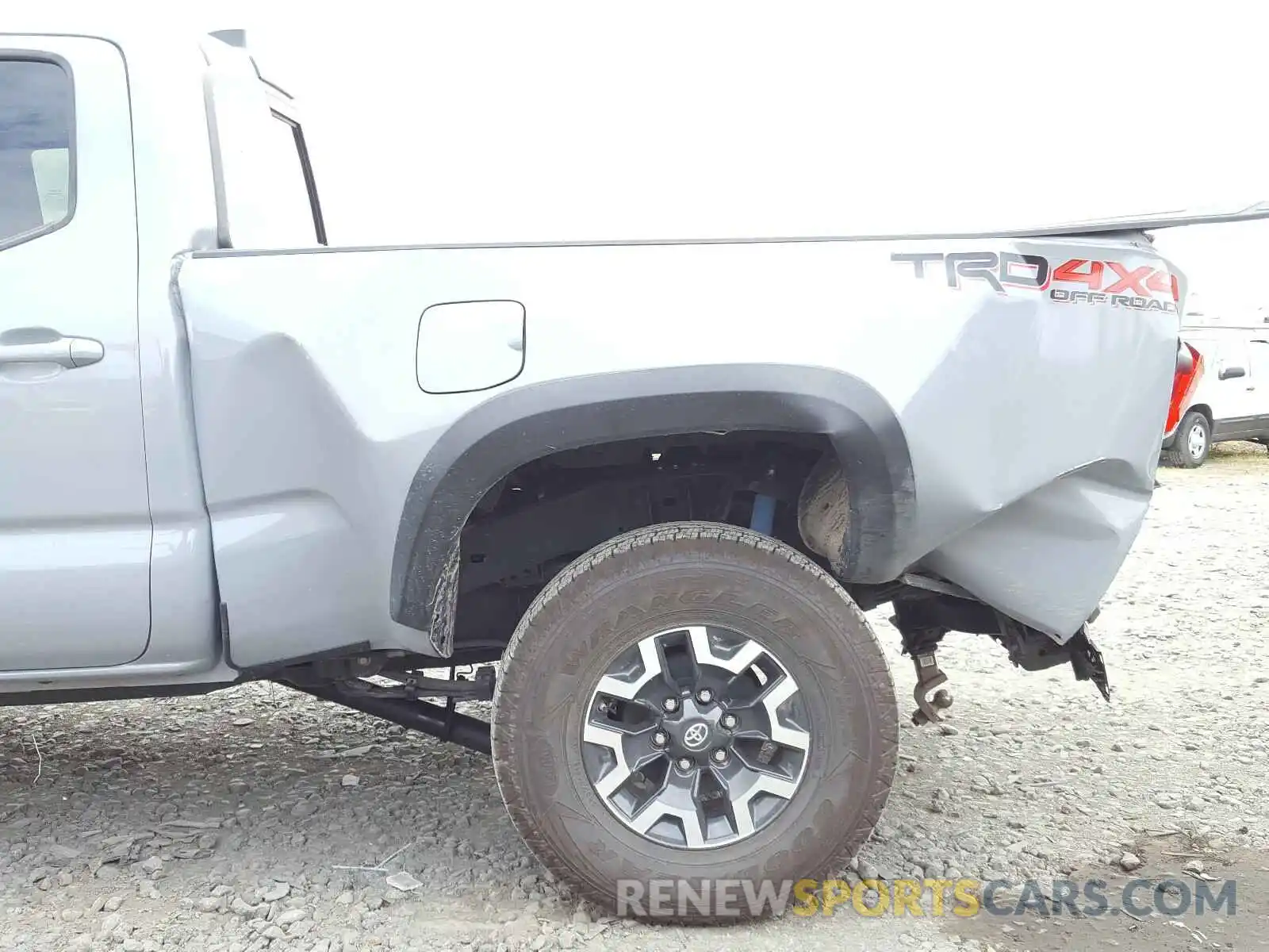 9 Photograph of a damaged car 3TMDZ5BN3LM089805 TOYOTA TACOMA 2020