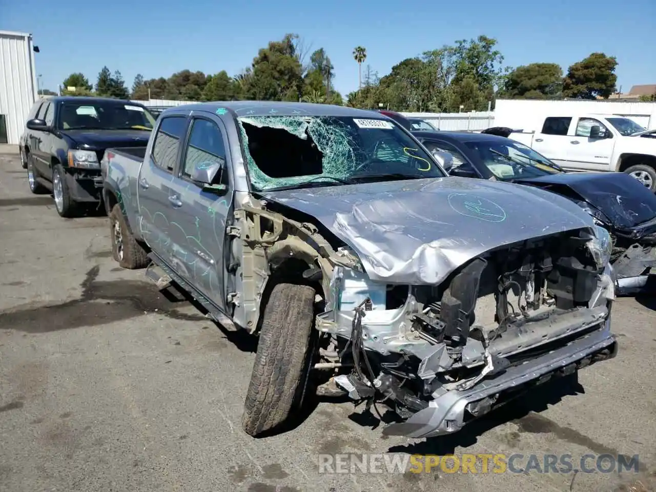 1 Photograph of a damaged car 3TMDZ5BN3LM093773 TOYOTA TACOMA 2020