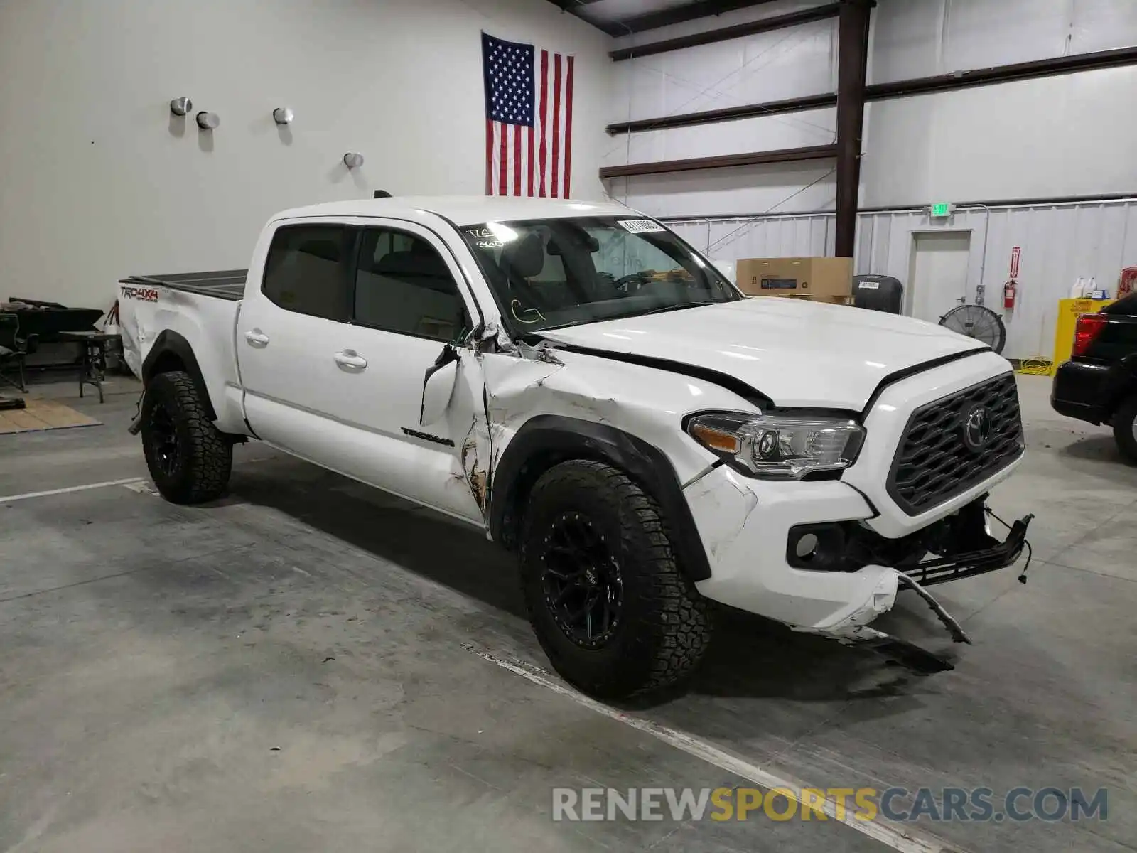 1 Photograph of a damaged car 3TMDZ5BN4LM081714 TOYOTA TACOMA 2020