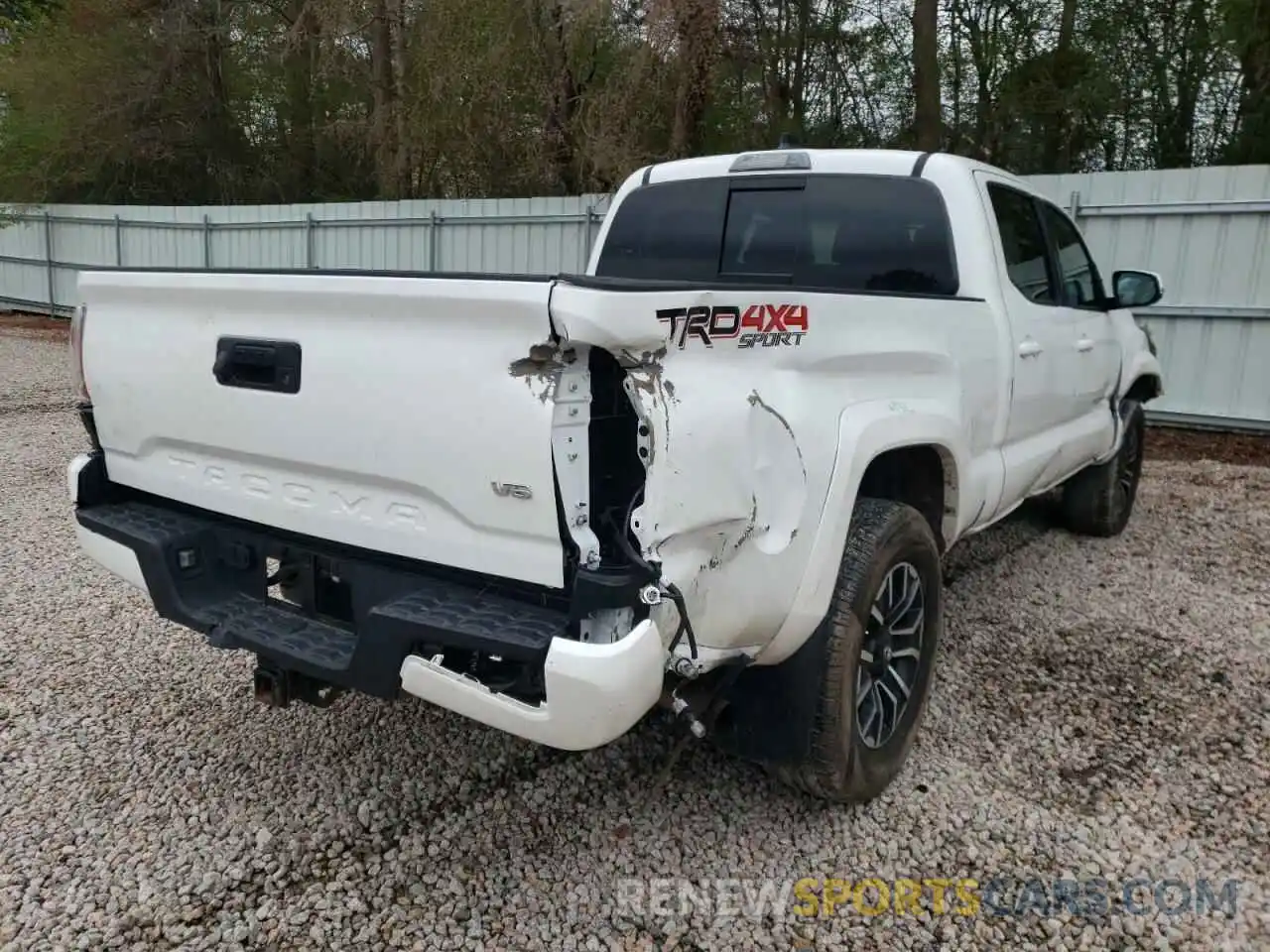 4 Photograph of a damaged car 3TMDZ5BN4LM081826 TOYOTA TACOMA 2020