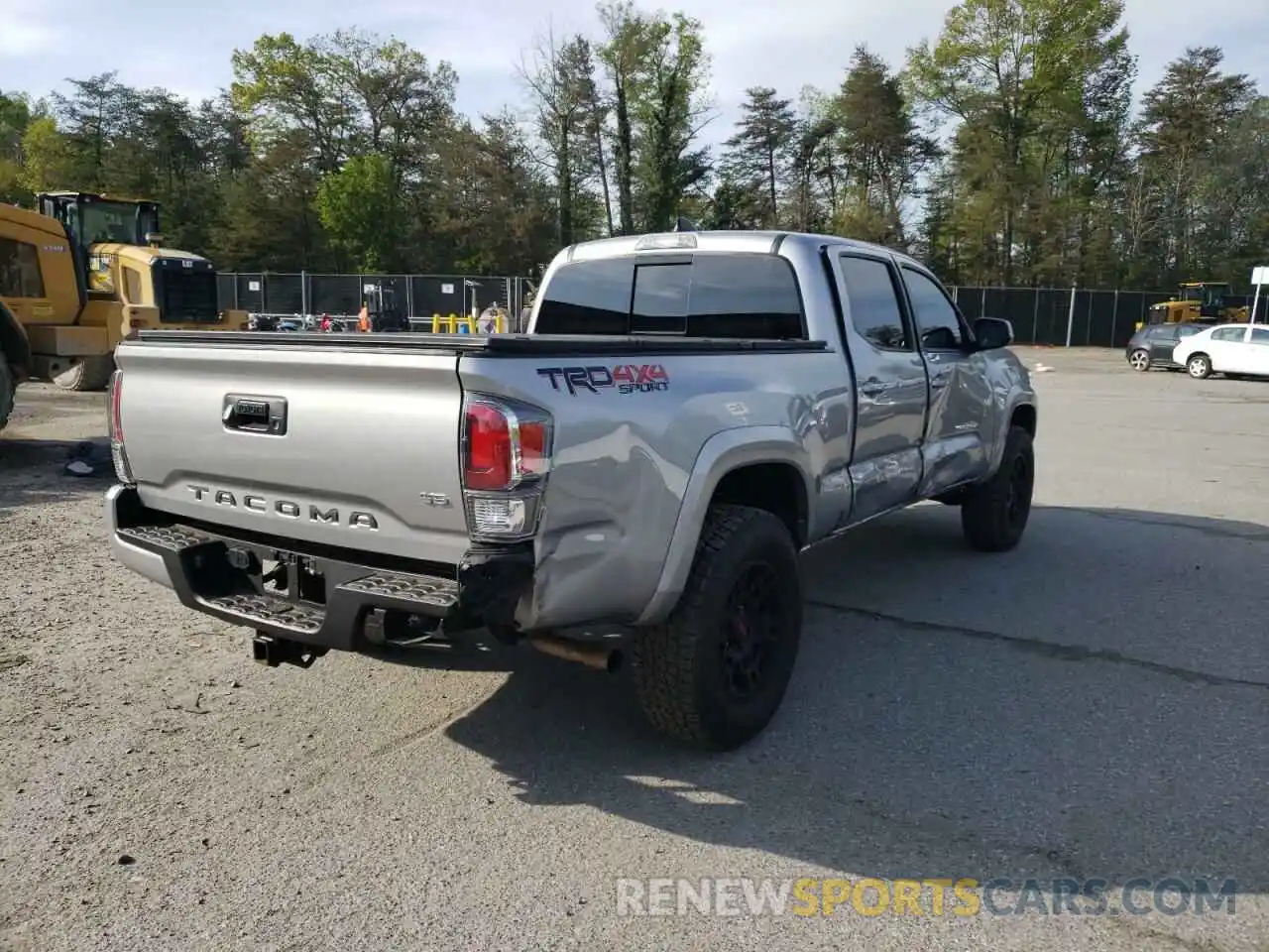 4 Photograph of a damaged car 3TMDZ5BN4LM082717 TOYOTA TACOMA 2020