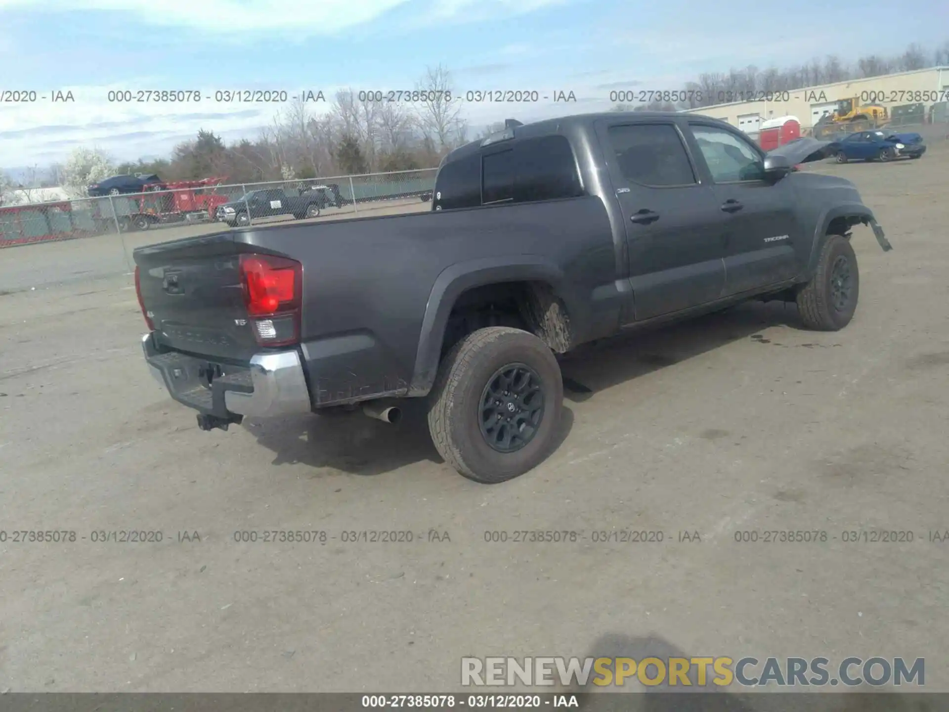 4 Photograph of a damaged car 3TMDZ5BN4LM082751 TOYOTA TACOMA 2020