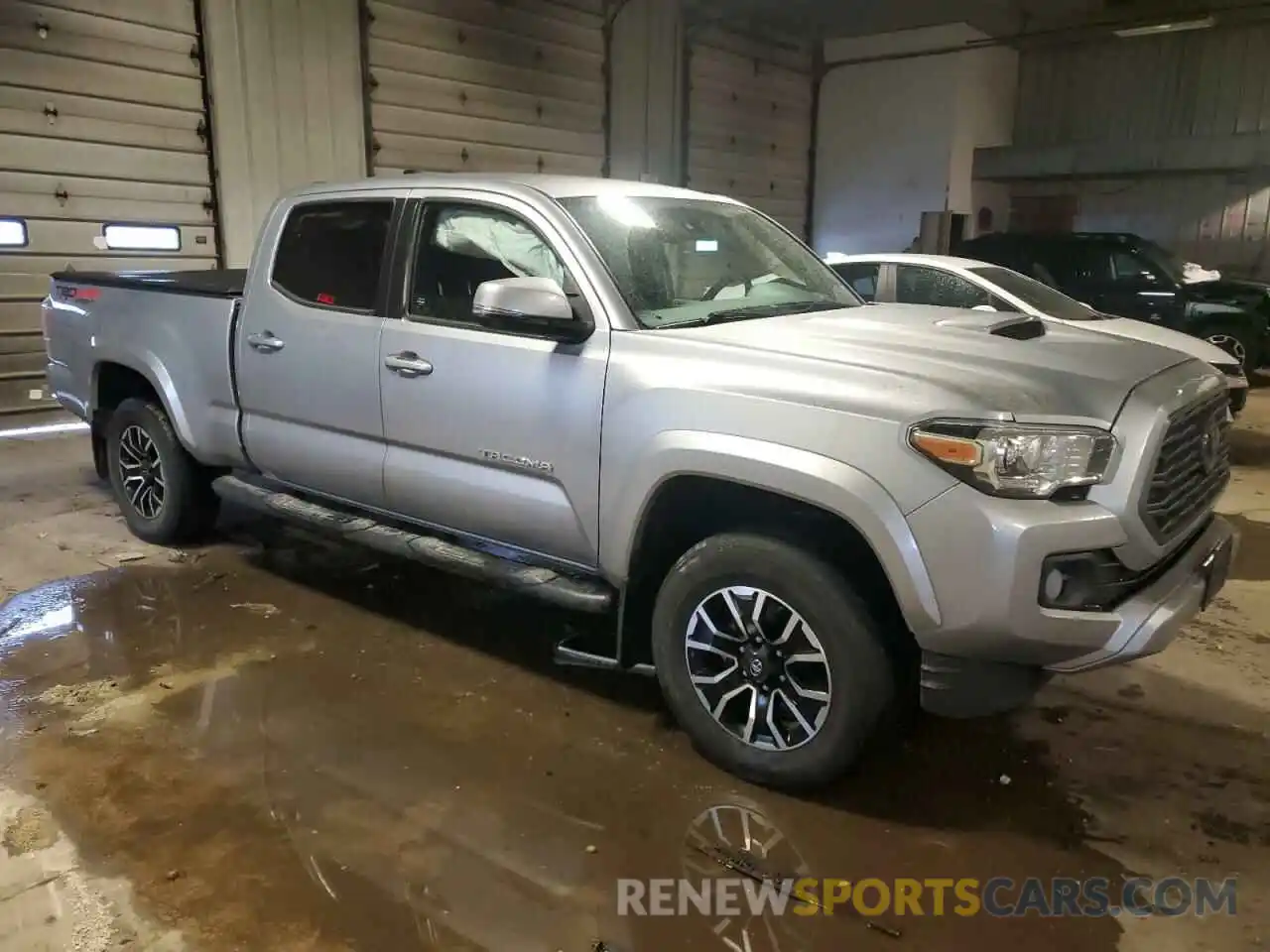 4 Photograph of a damaged car 3TMDZ5BN4LM083690 TOYOTA TACOMA 2020