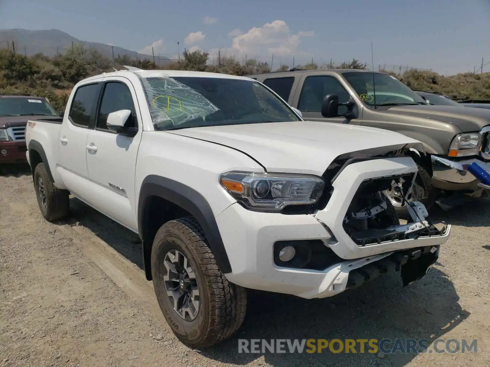 1 Photograph of a damaged car 3TMDZ5BN4LM086007 TOYOTA TACOMA 2020