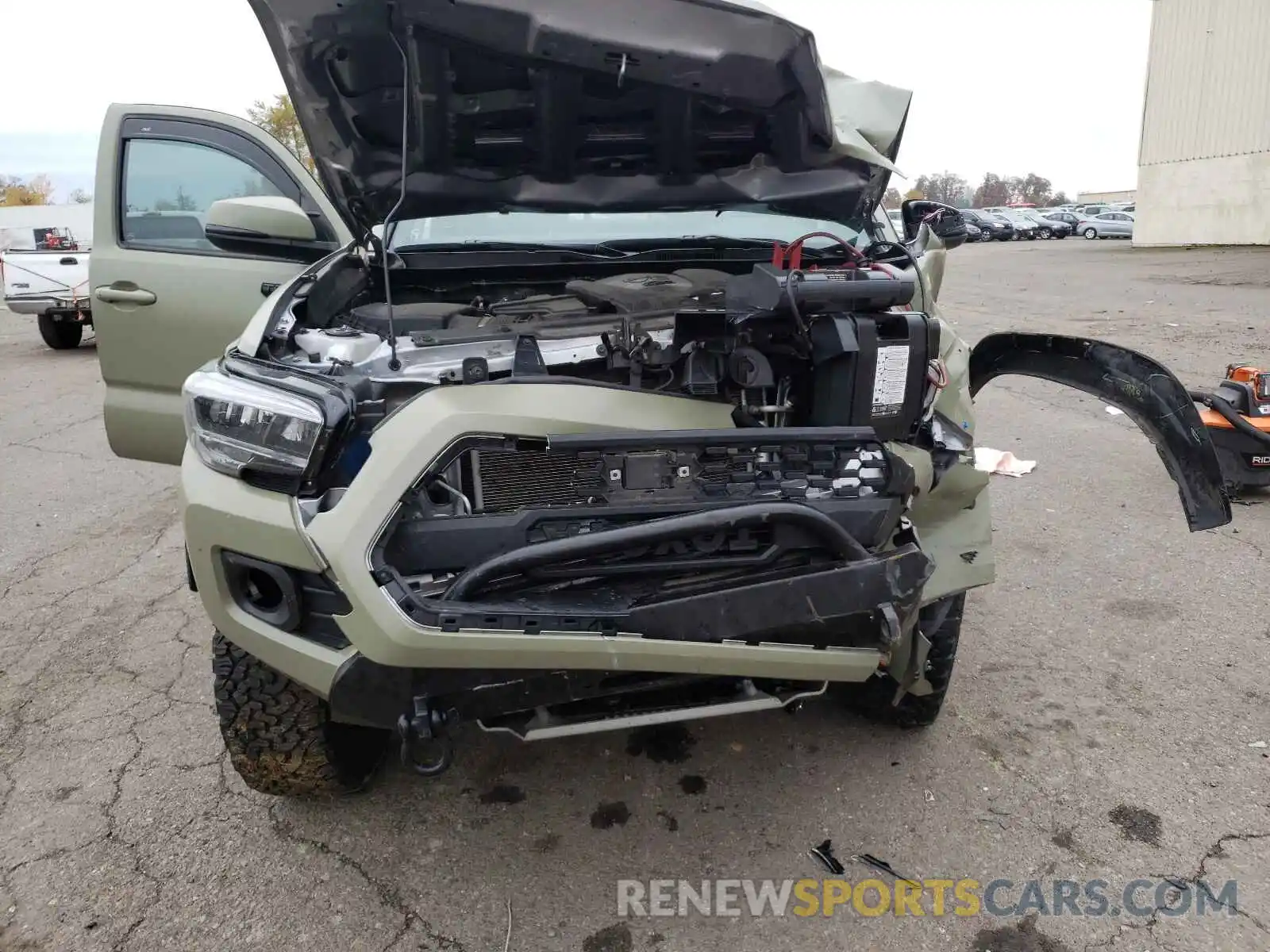 9 Photograph of a damaged car 3TMDZ5BN4LM097833 TOYOTA TACOMA 2020