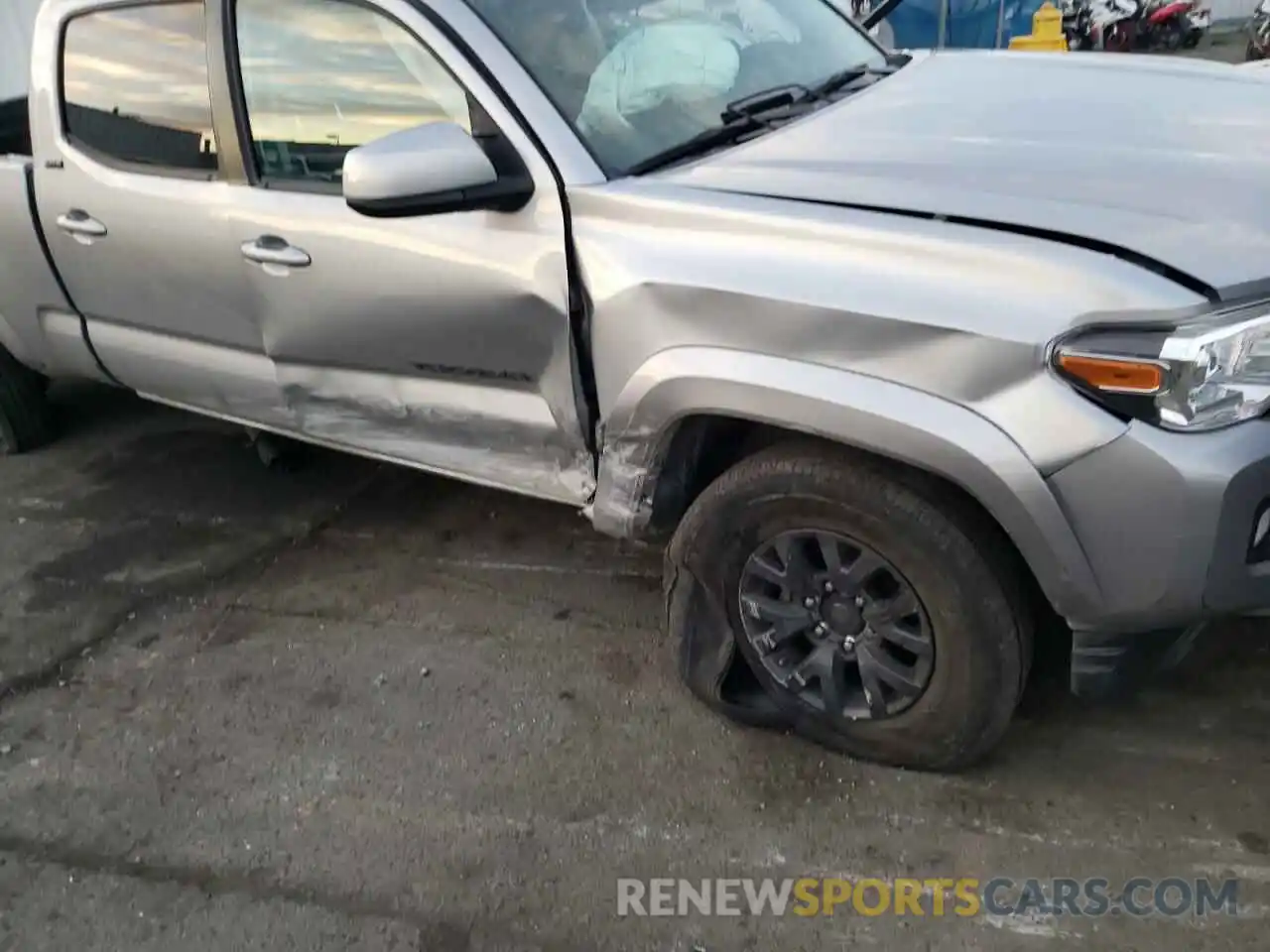 9 Photograph of a damaged car 3TMDZ5BN5LM089546 TOYOTA TACOMA 2020