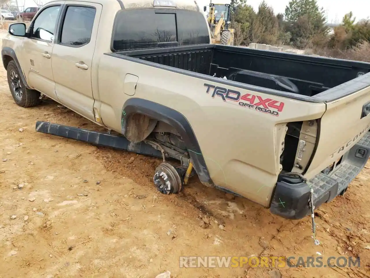 9 Photograph of a damaged car 3TMDZ5BN6LM082895 TOYOTA TACOMA 2020