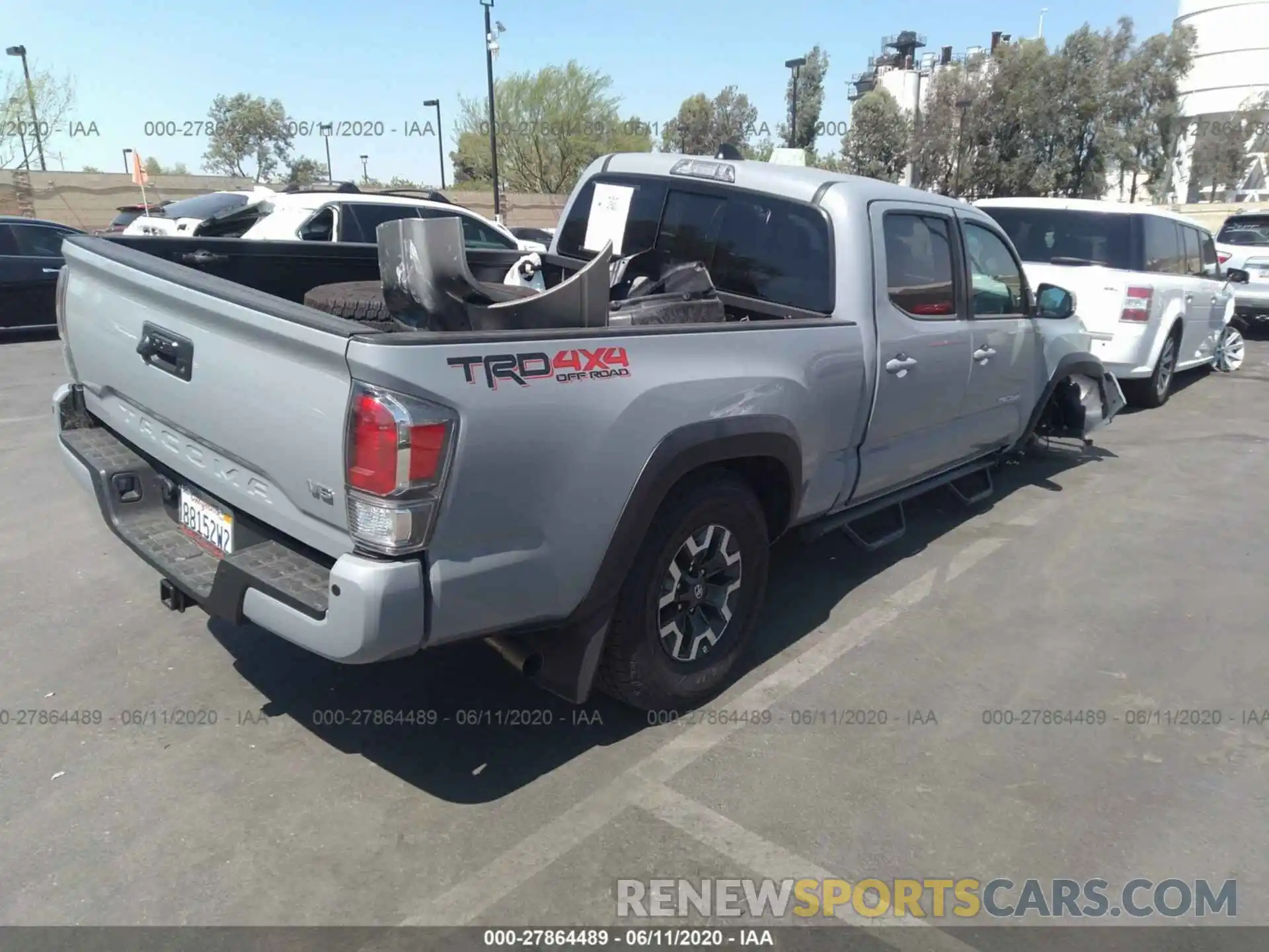 4 Photograph of a damaged car 3TMDZ5BN6LM084100 TOYOTA TACOMA 2020