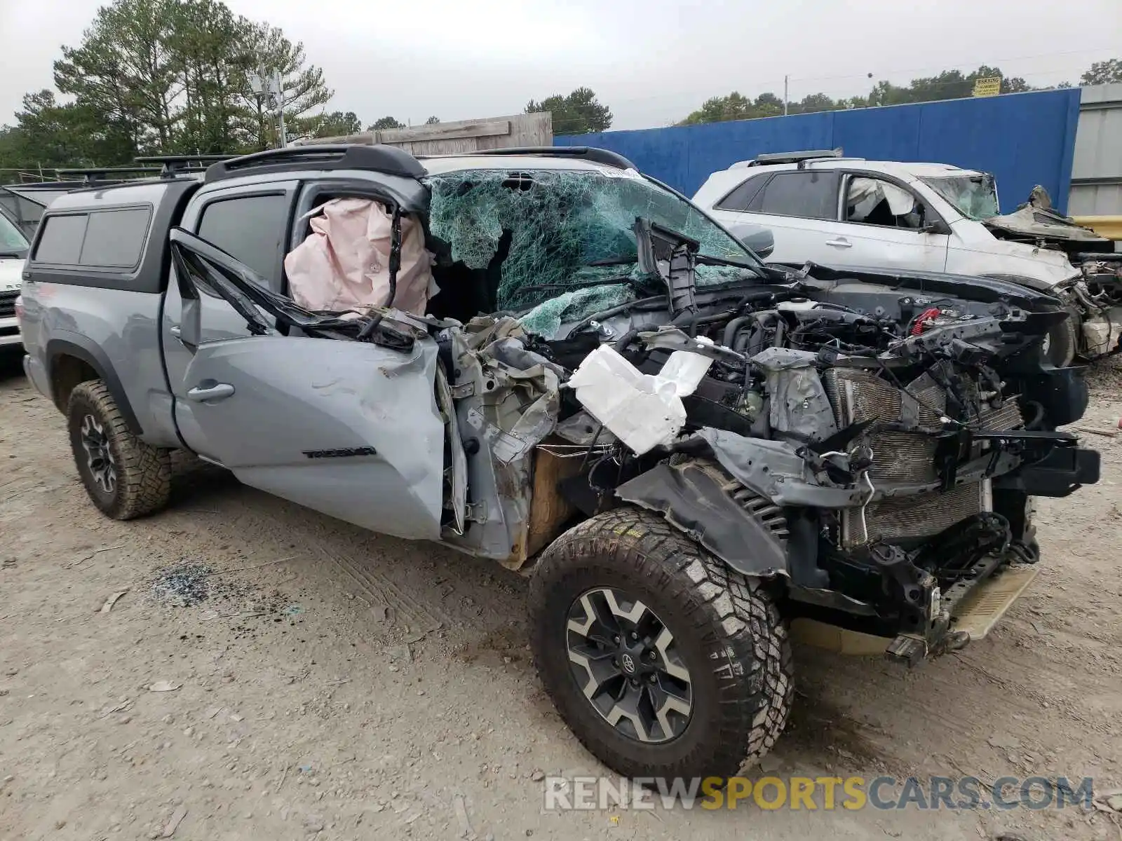 1 Photograph of a damaged car 3TMDZ5BN6LM090852 TOYOTA TACOMA 2020