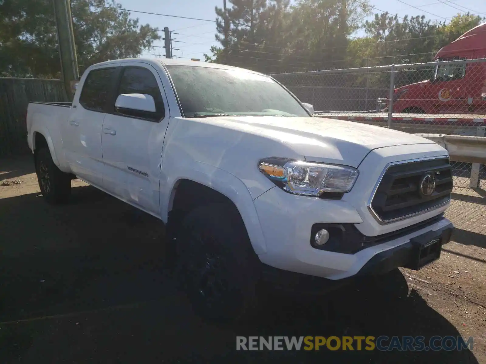 1 Photograph of a damaged car 3TMDZ5BN7LM084073 TOYOTA TACOMA 2020