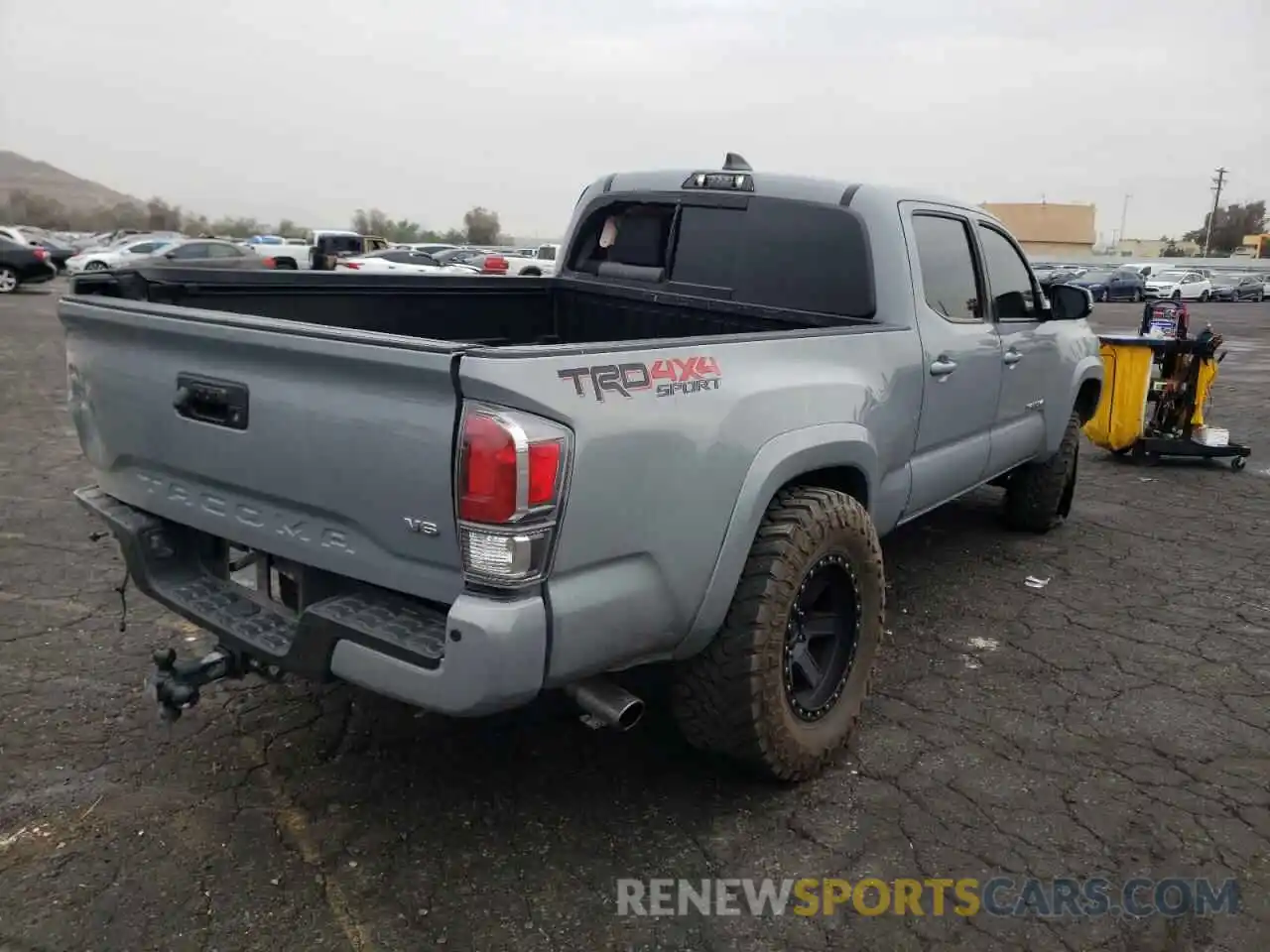 4 Фотография поврежденного автомобиля 3TMDZ5BN7LM098295 TOYOTA TACOMA 2020