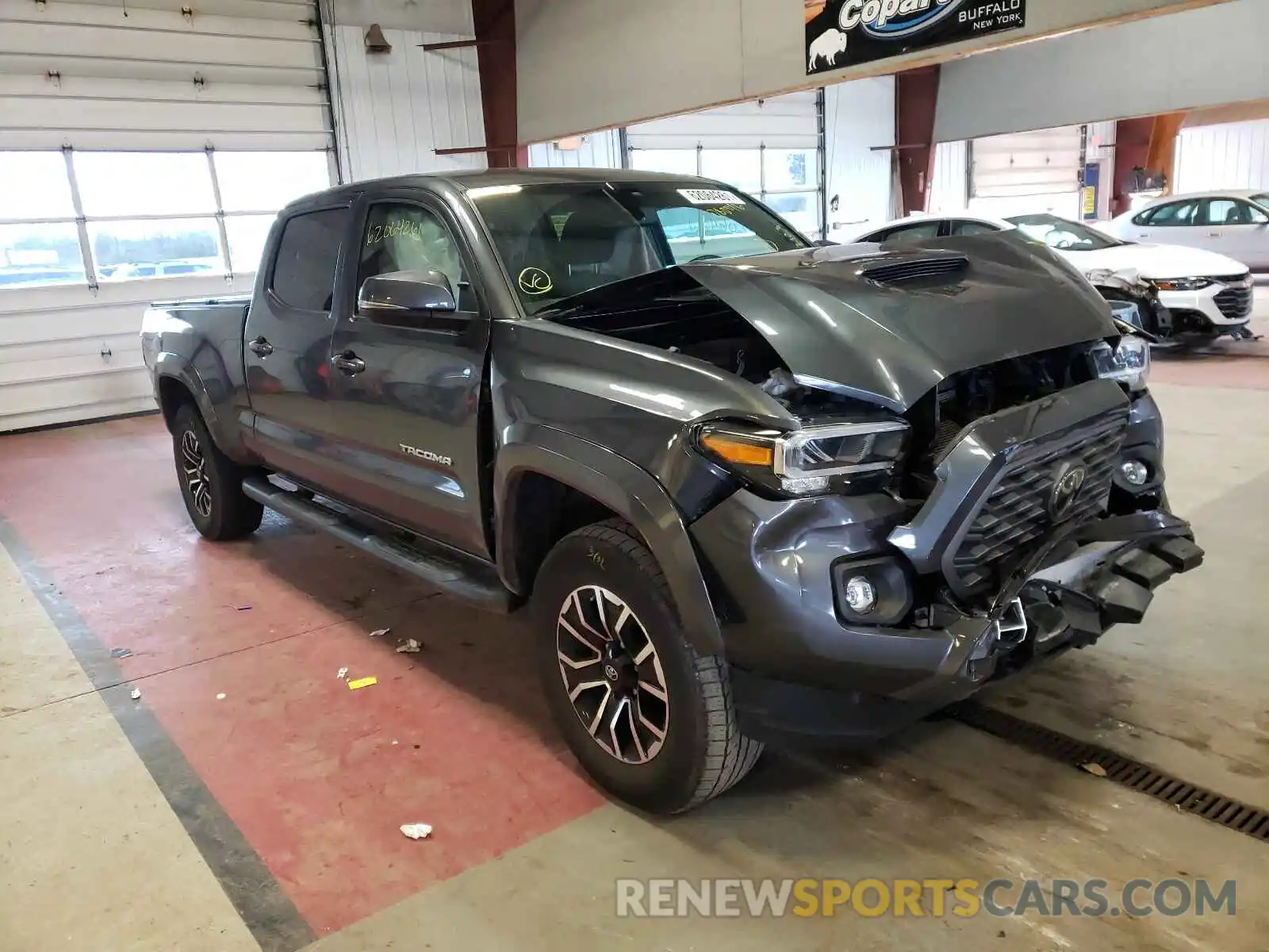 1 Photograph of a damaged car 3TMDZ5BN8LM080016 TOYOTA TACOMA 2020