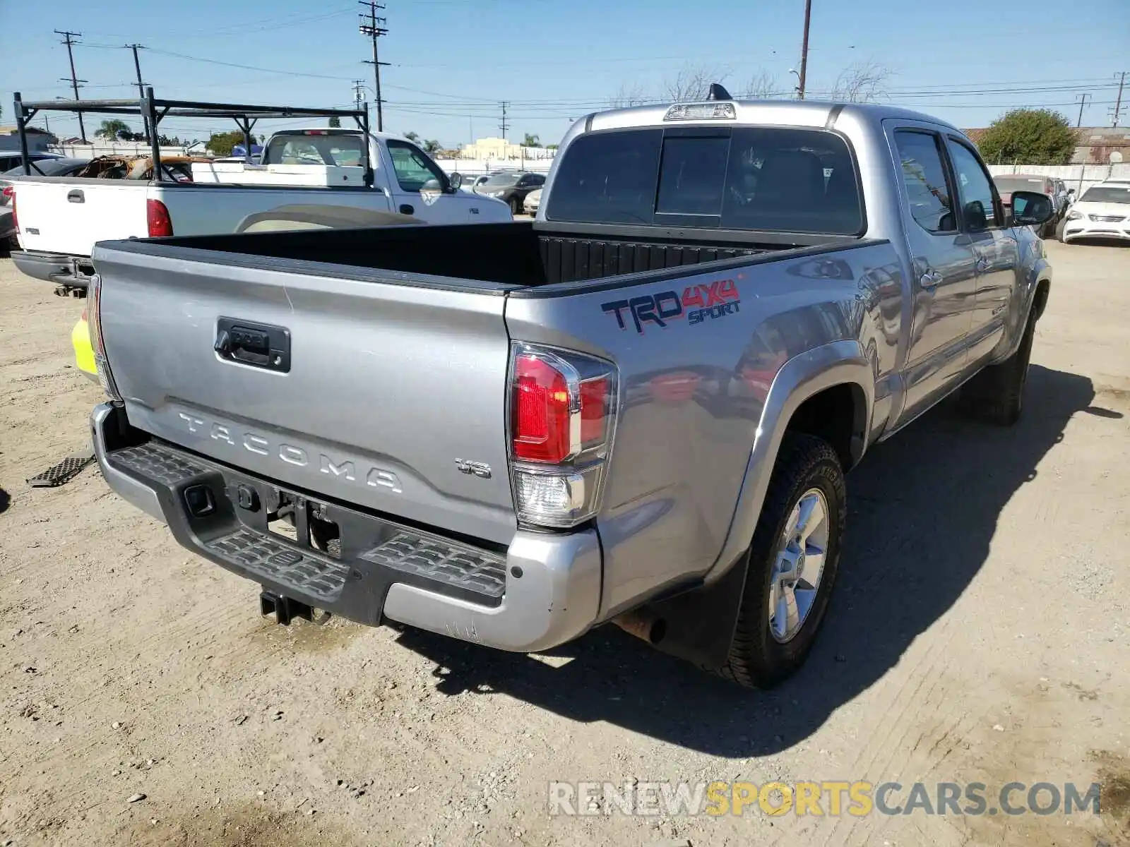 4 Photograph of a damaged car 3TMDZ5BN8LM083059 TOYOTA TACOMA 2020