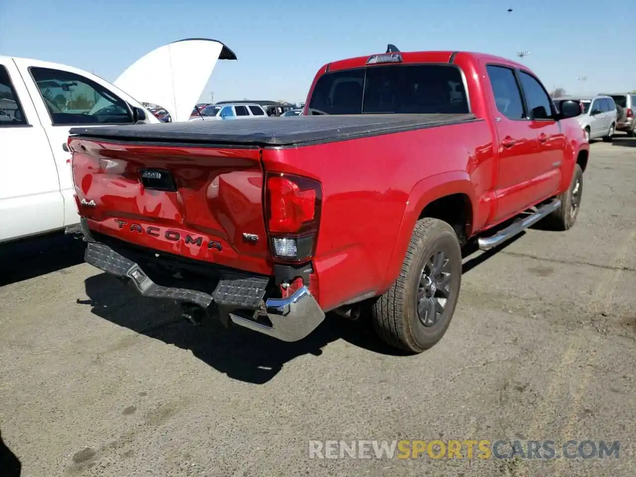 4 Photograph of a damaged car 3TMDZ5BN8LM092960 TOYOTA TACOMA 2020