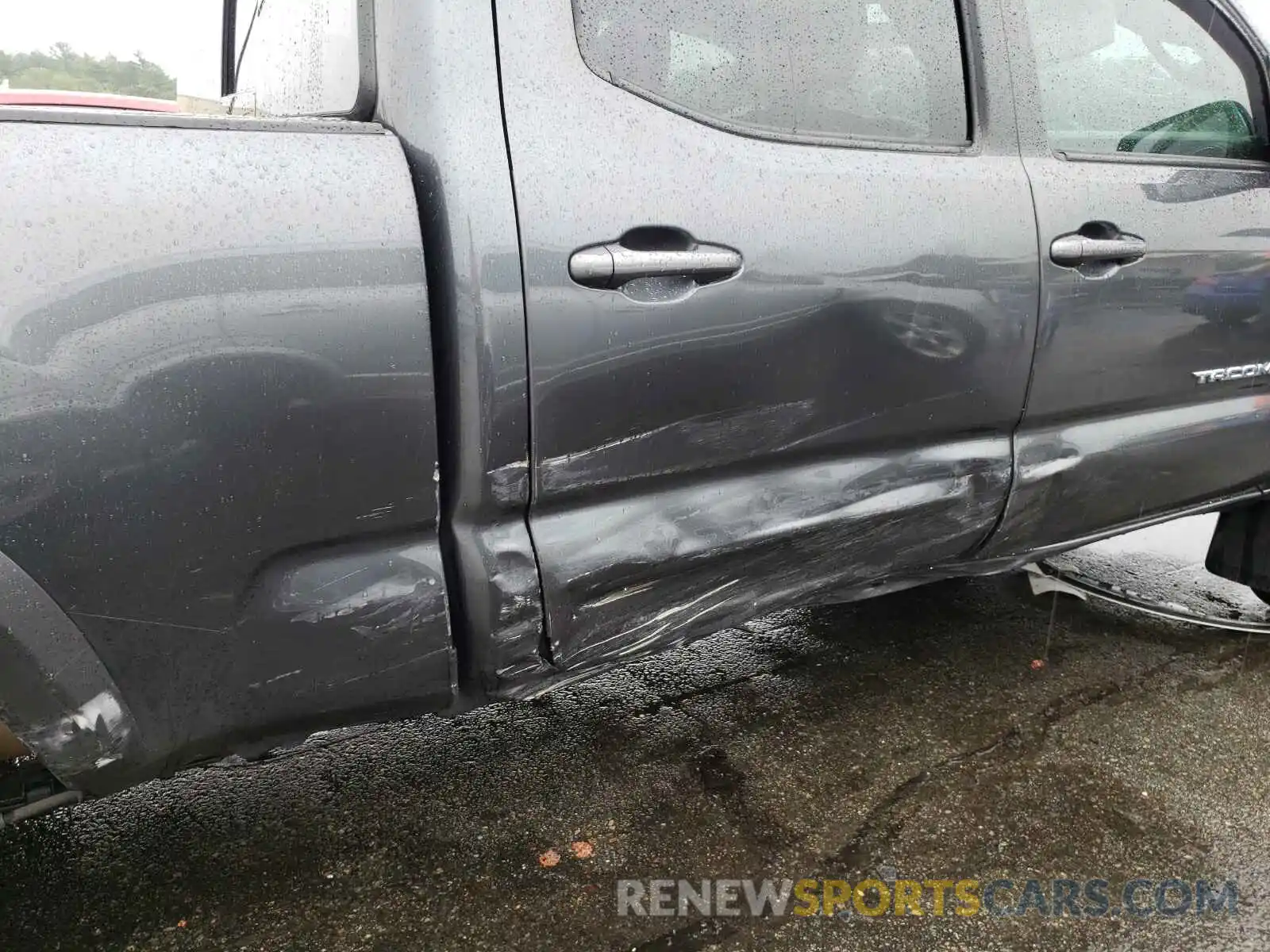 9 Photograph of a damaged car 3TMDZ5BN8LM095454 TOYOTA TACOMA 2020