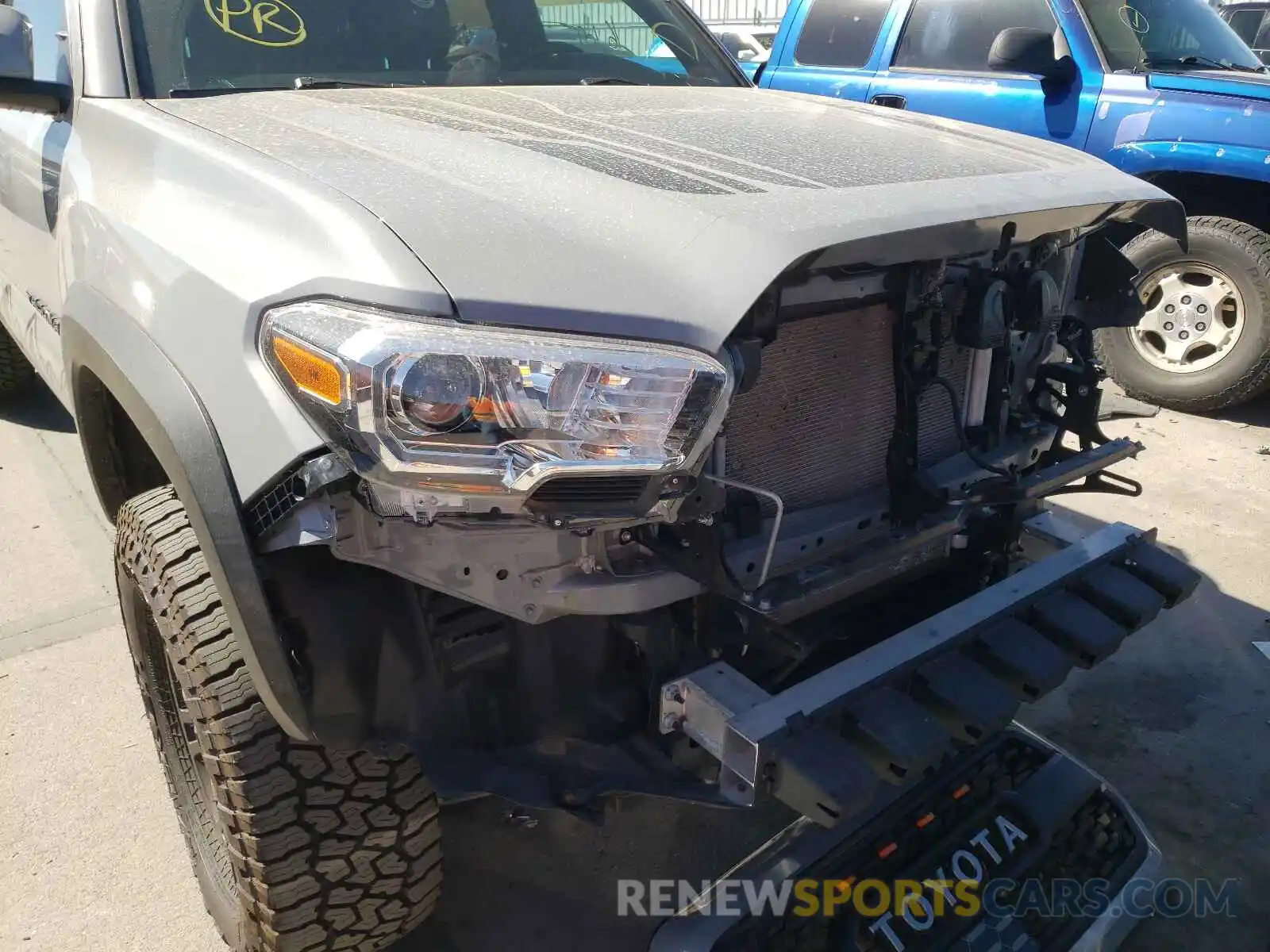 9 Photograph of a damaged car 3TMDZ5BN9LM094667 TOYOTA TACOMA 2020