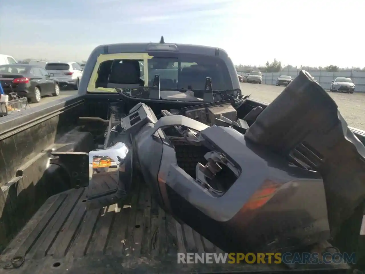 9 Photograph of a damaged car 3TMDZ5BN9LM098511 TOYOTA TACOMA 2020