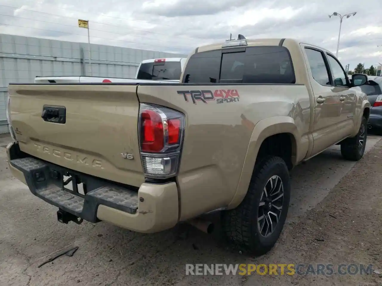 4 Photograph of a damaged car 3TMDZ5BNXLM085878 TOYOTA TACOMA 2020