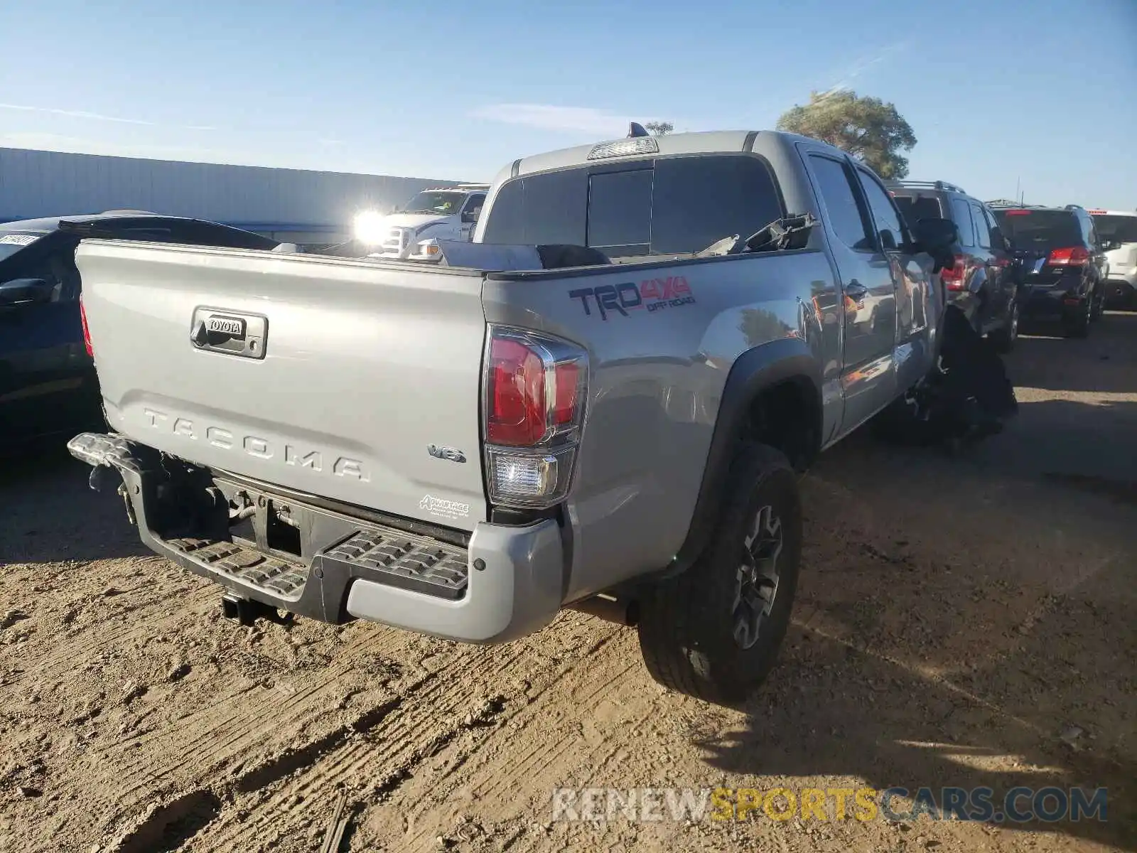 4 Photograph of a damaged car 3TMDZ5BNXLM088540 TOYOTA TACOMA 2020