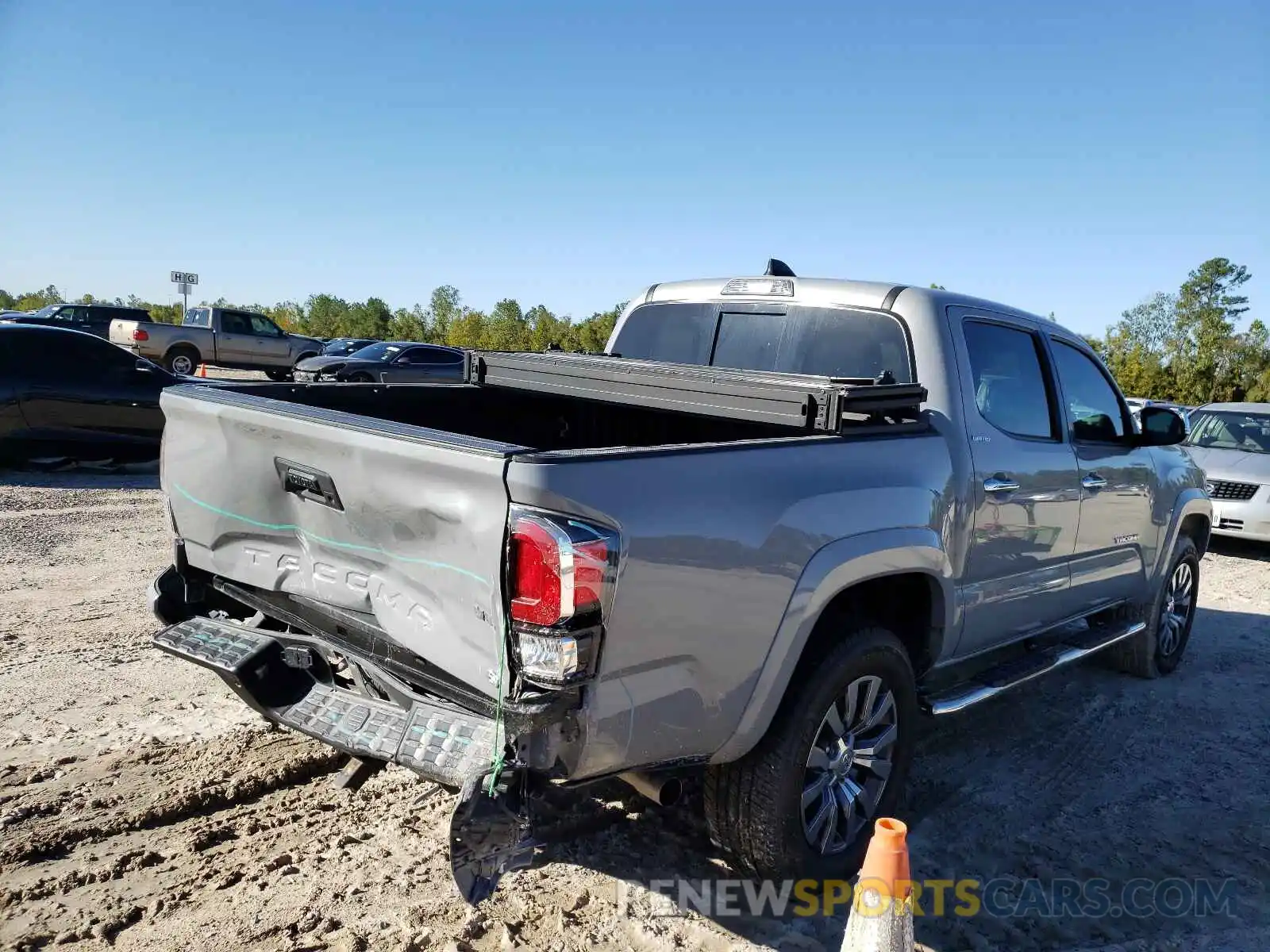 4 Photograph of a damaged car 3TMEZ5CN0LM132550 TOYOTA TACOMA 2020