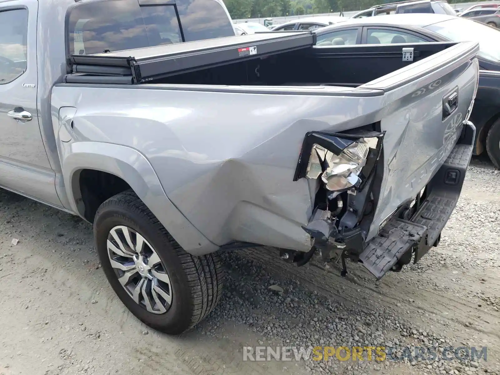 9 Photograph of a damaged car 3TMEZ5CN2LM122263 TOYOTA TACOMA 2020