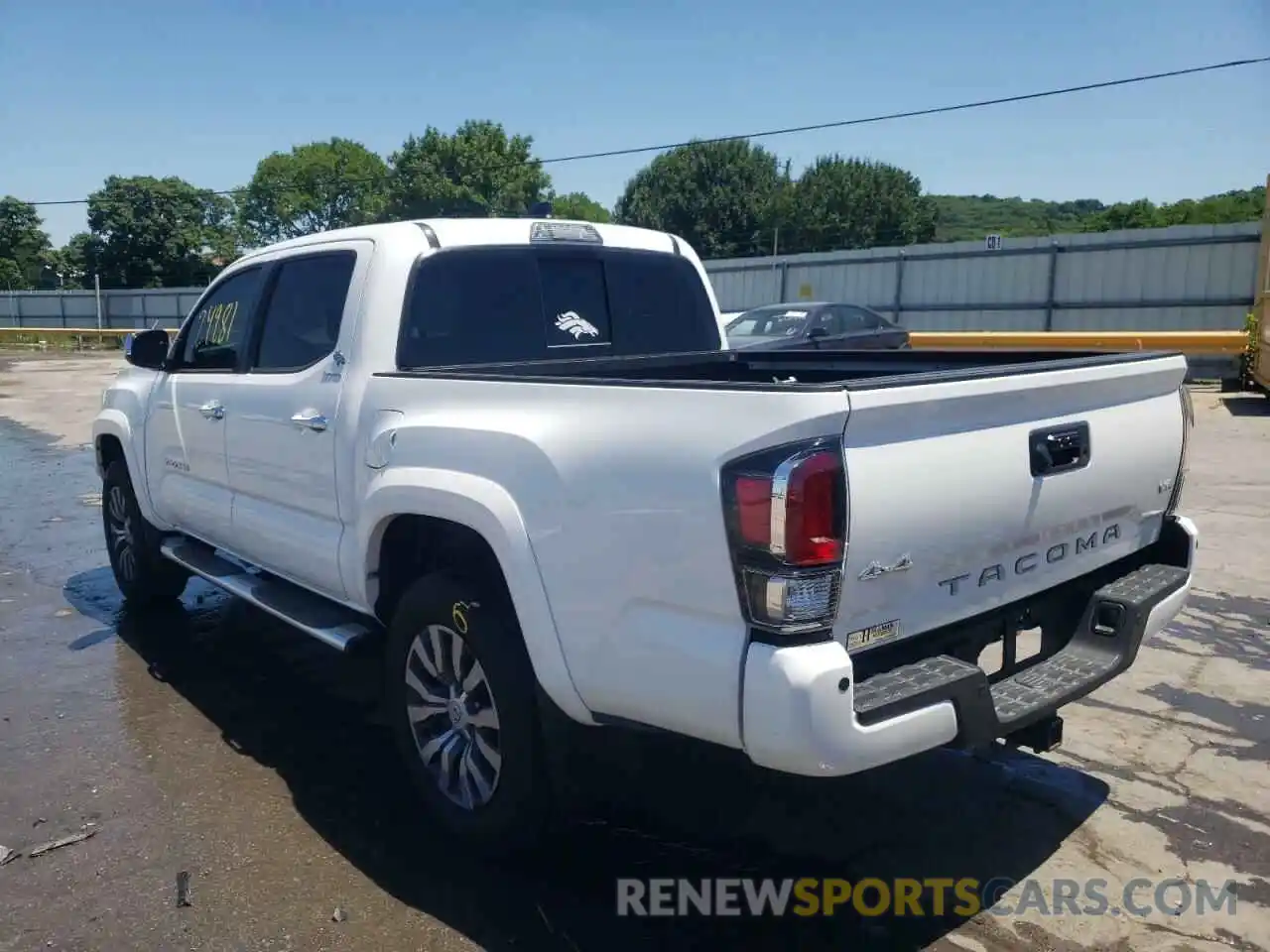 3 Photograph of a damaged car 3TMGZ5AN0LM316317 TOYOTA TACOMA 2020