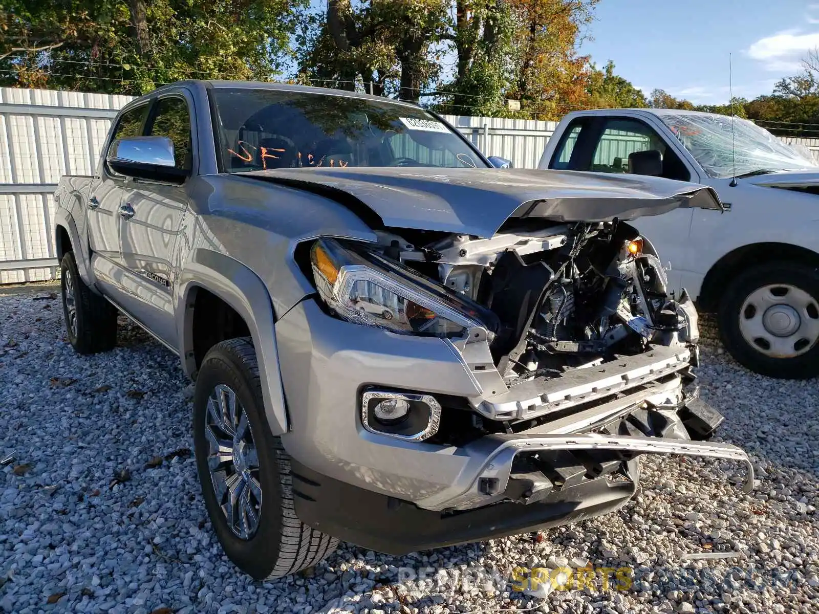 1 Photograph of a damaged car 3TMGZ5AN0LM324269 TOYOTA TACOMA 2020