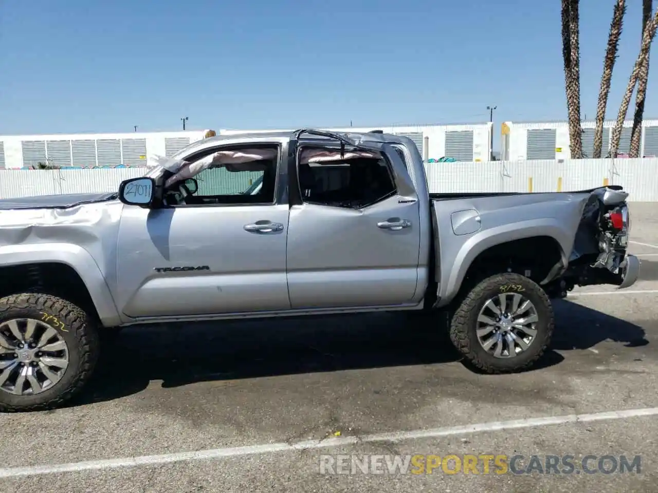 9 Photograph of a damaged car 3TMGZ5AN2LM293364 TOYOTA TACOMA 2020