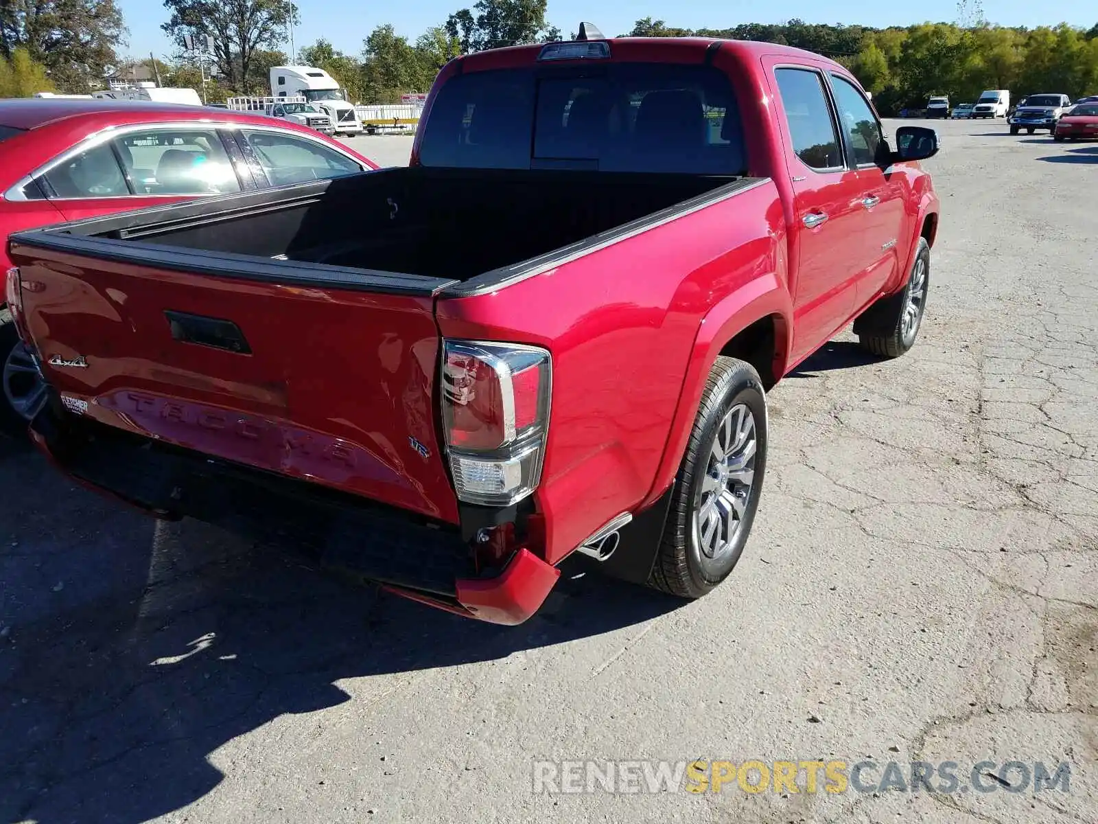 4 Photograph of a damaged car 3TMGZ5AN3LM362286 TOYOTA TACOMA 2020