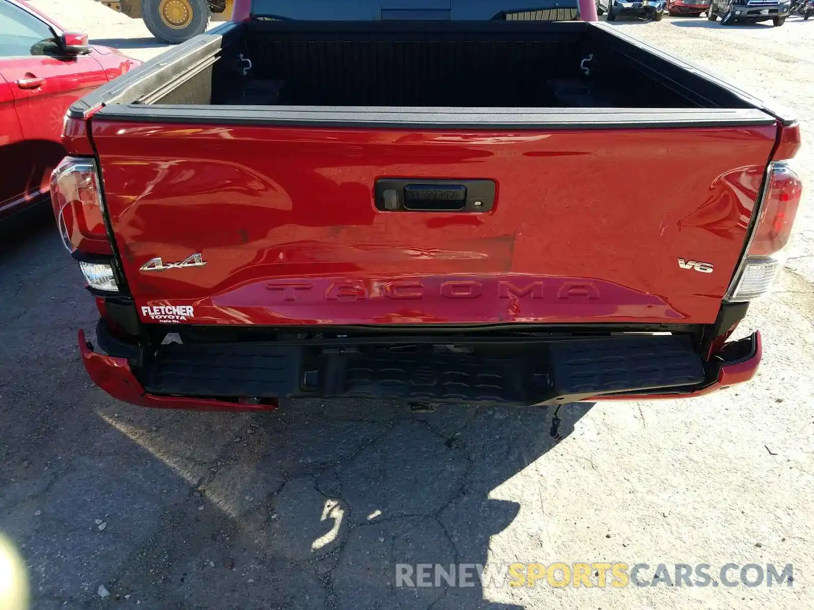 9 Photograph of a damaged car 3TMGZ5AN3LM362286 TOYOTA TACOMA 2020