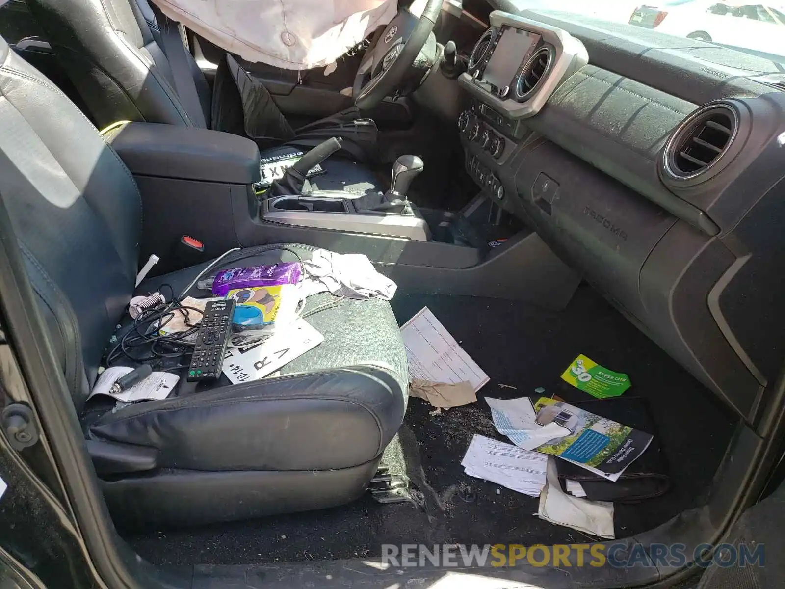 5 Photograph of a damaged car 3TMGZ5AN4LM335484 TOYOTA TACOMA 2020