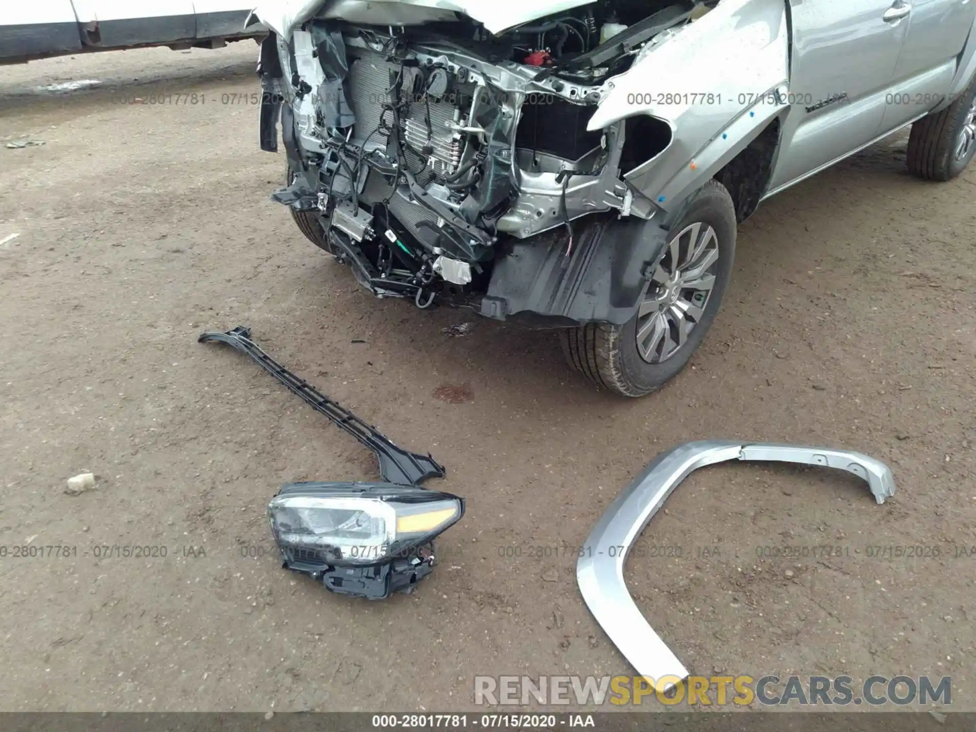 12 Photograph of a damaged car 3TMGZ5AN5LM340158 TOYOTA TACOMA 2020