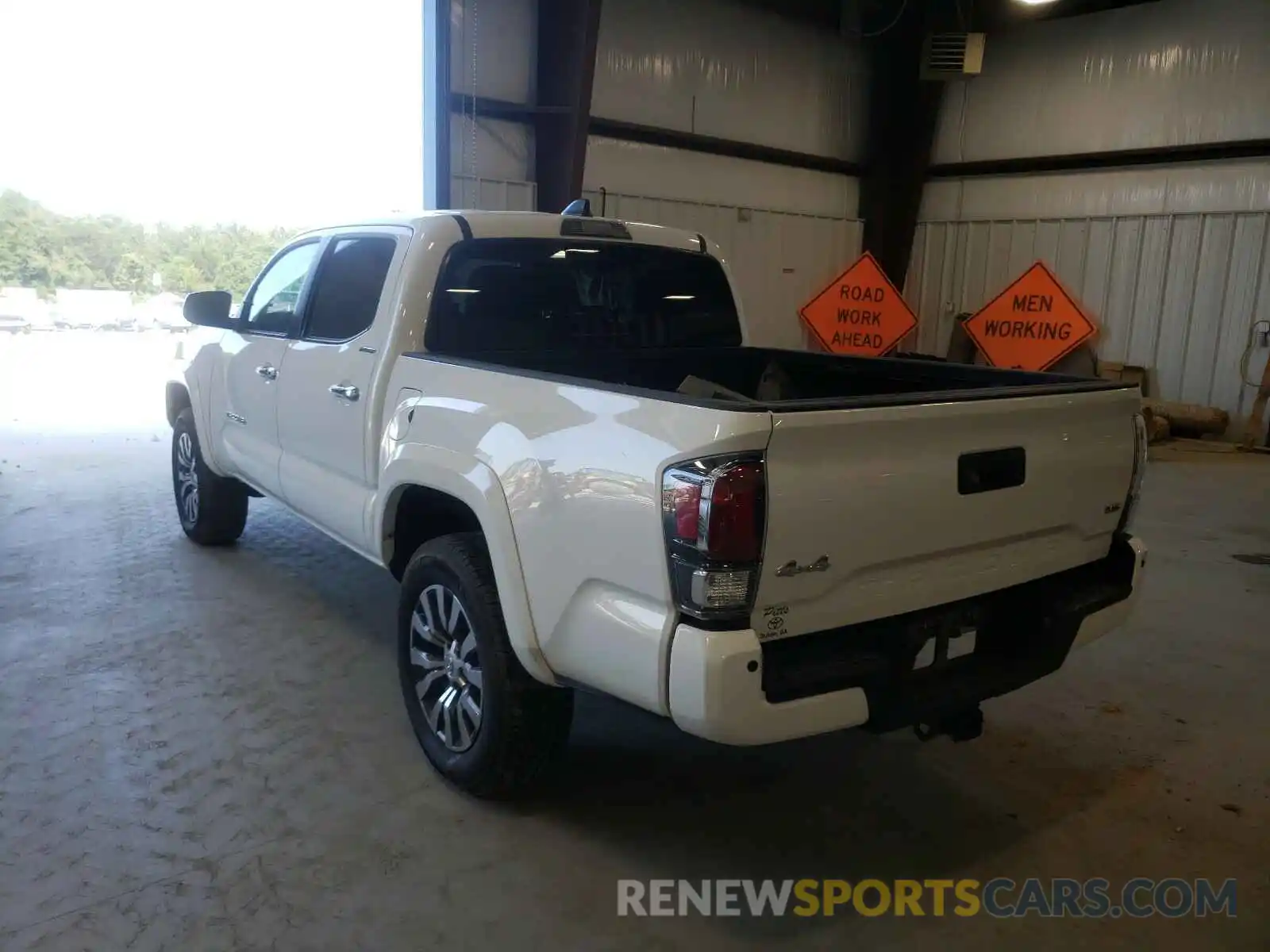 3 Photograph of a damaged car 3TMGZ5AN6LM337236 TOYOTA TACOMA 2020