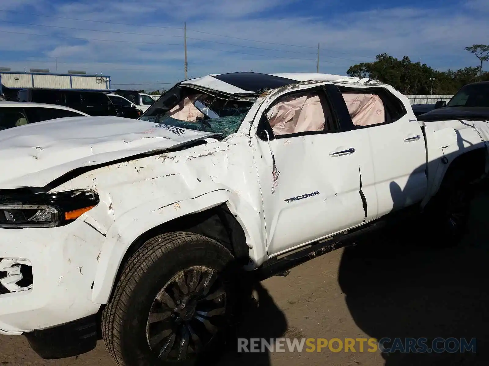 10 Photograph of a damaged car 3TMGZ5AN6LM337415 TOYOTA TACOMA 2020