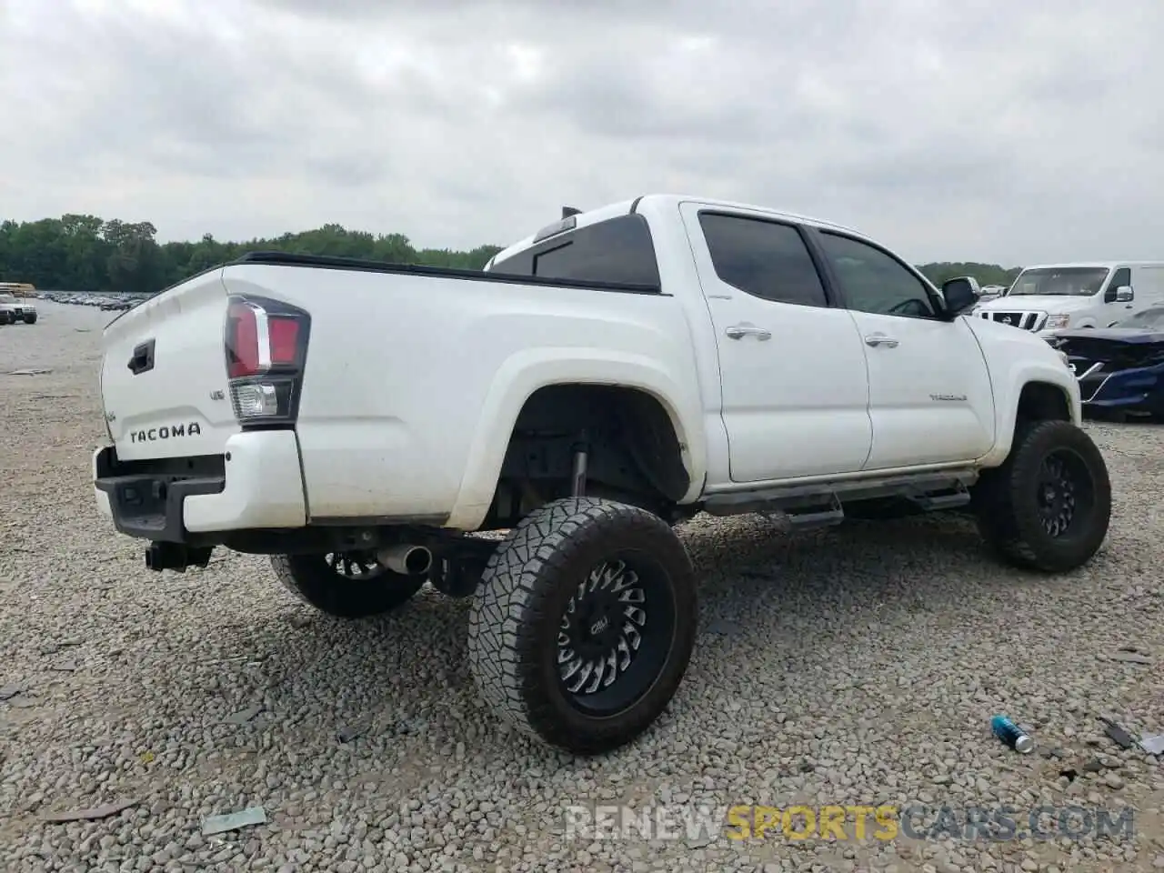 4 Photograph of a damaged car 3TMGZ5AN8LM346715 TOYOTA TACOMA 2020