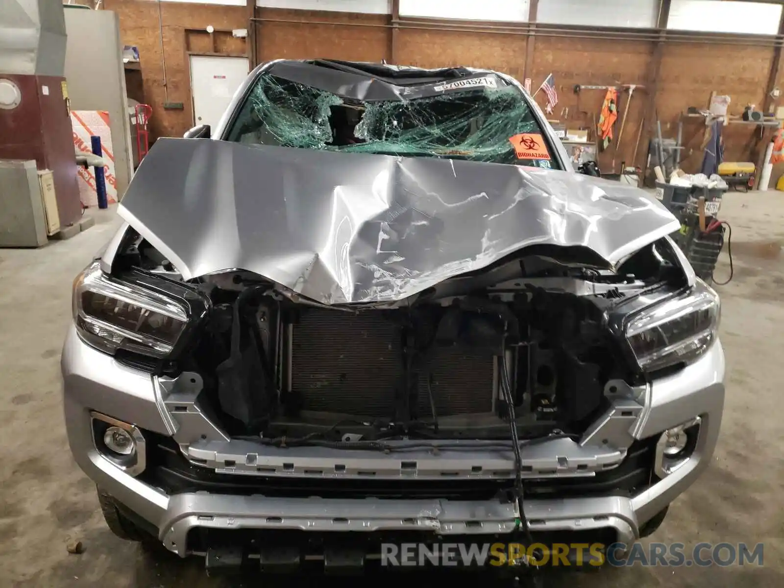 9 Photograph of a damaged car 3TMGZ5AN9LM352085 TOYOTA TACOMA 2020