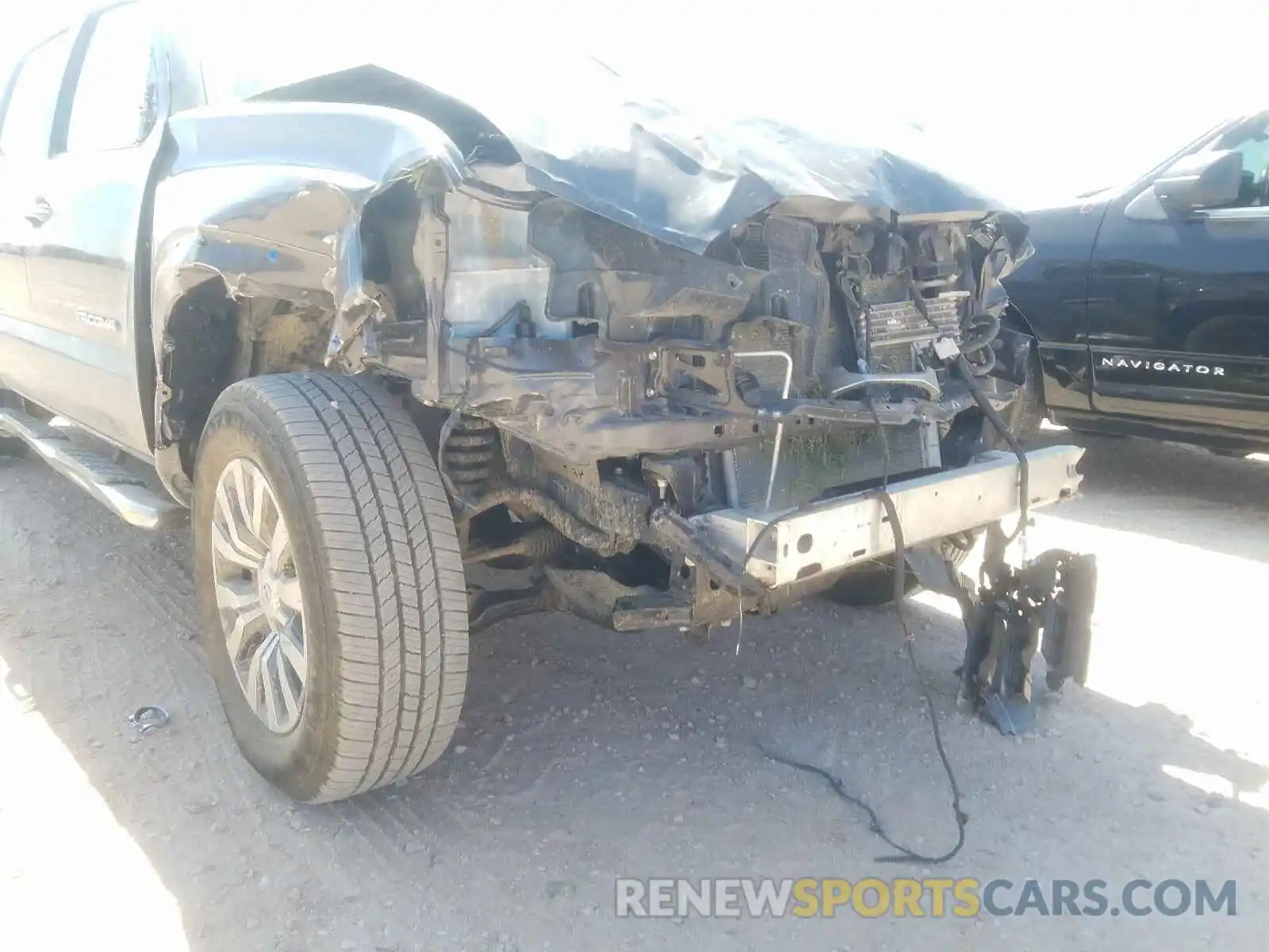 9 Photograph of a damaged car 3TMGZ5ANXLM299509 TOYOTA TACOMA 2020