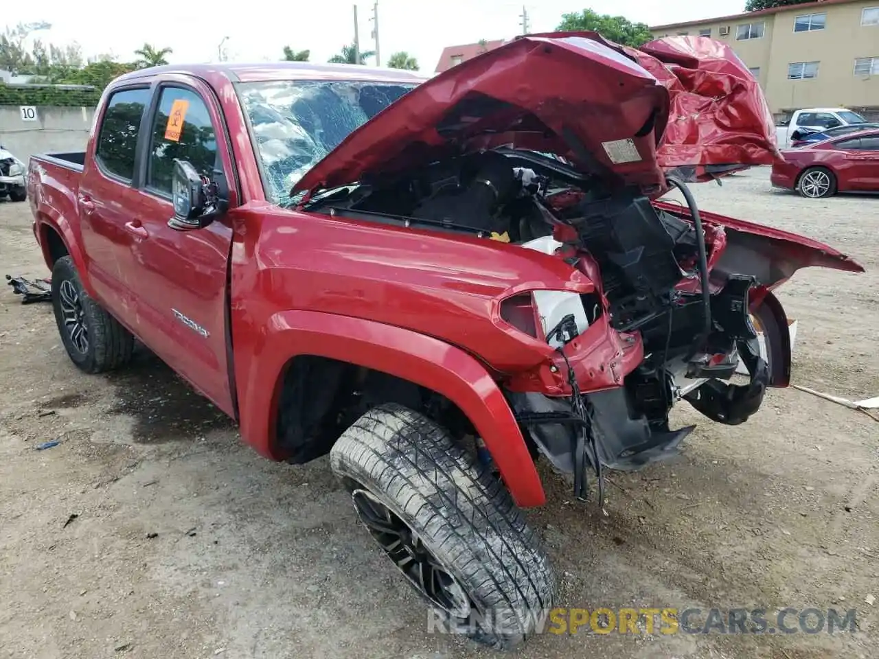 1 Photograph of a damaged car 3TYAZ5CN1LT000660 TOYOTA TACOMA 2020