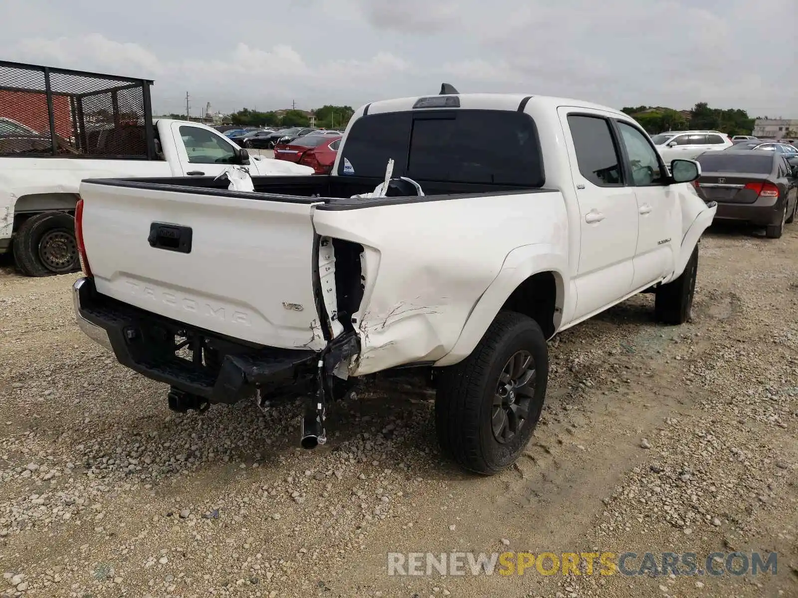 4 Фотография поврежденного автомобиля 3TYAZ5CN1LT002327 TOYOTA TACOMA 2020