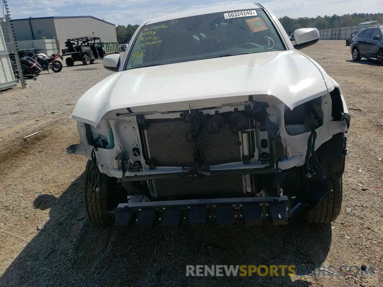 9 Photograph of a damaged car 3TYAZ5CN5LT000600 TOYOTA TACOMA 2020